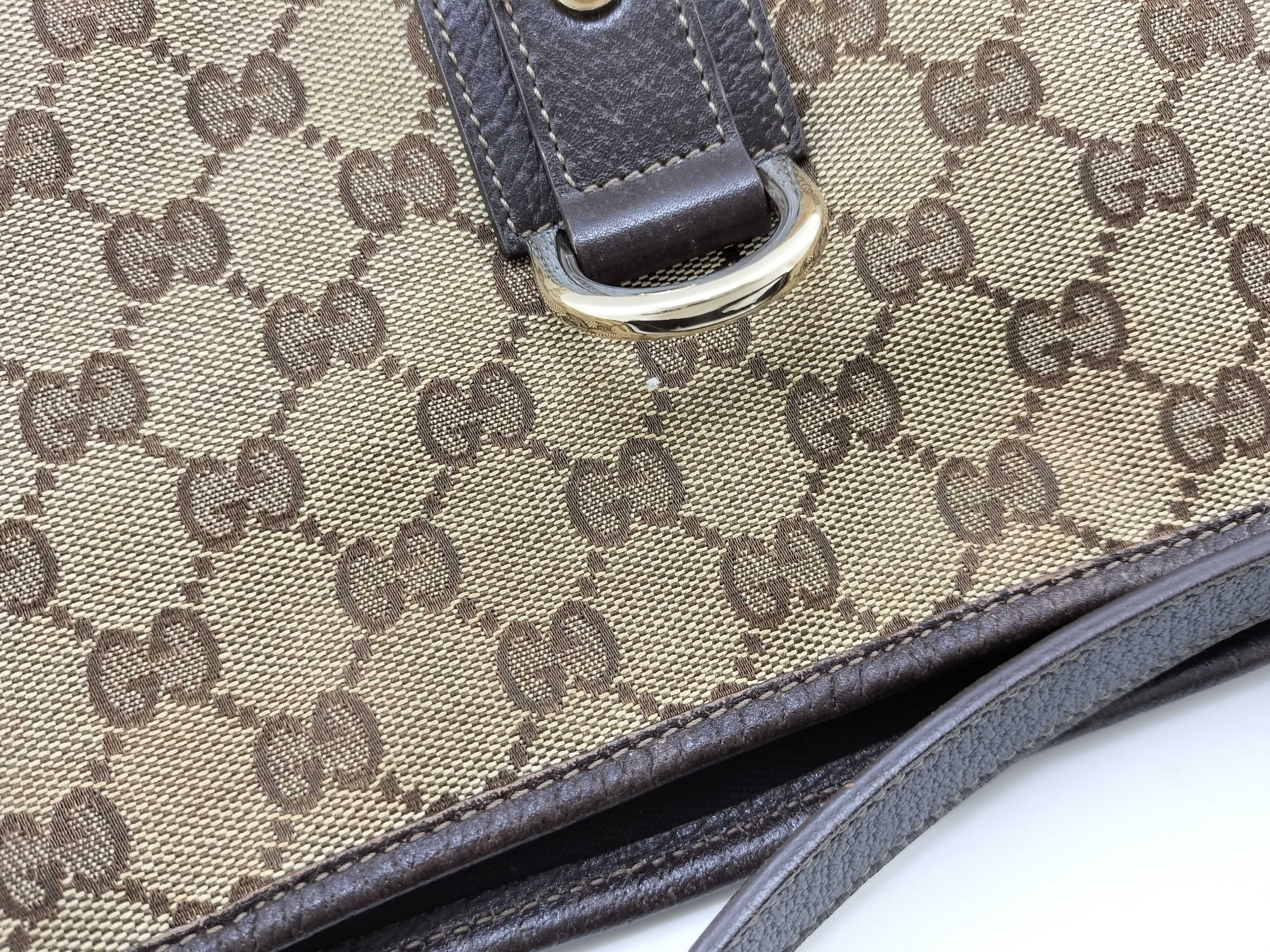 GG Canvas Shoulder Bag — view 9