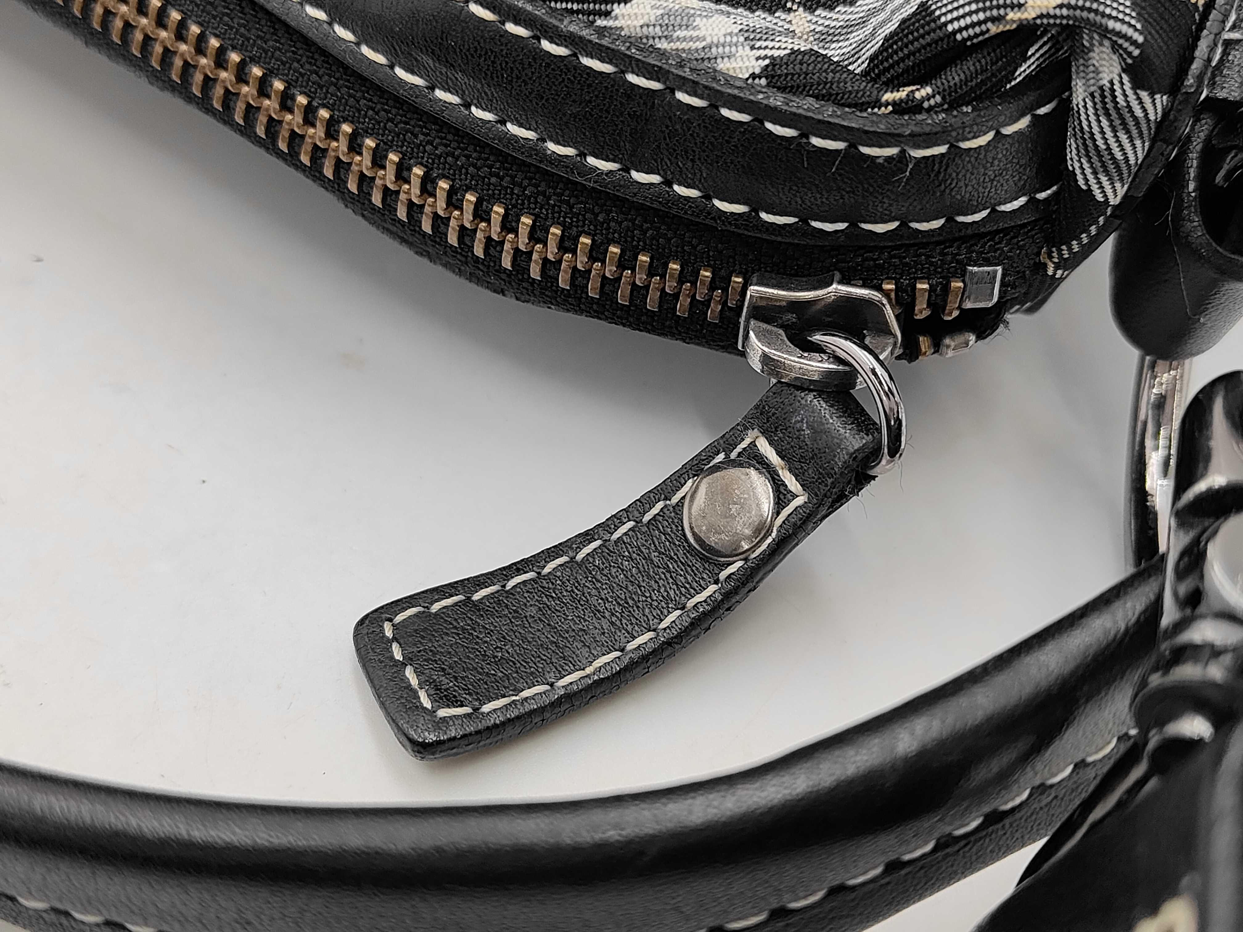 Blue Label Burberry Shoulder Bag — view 9