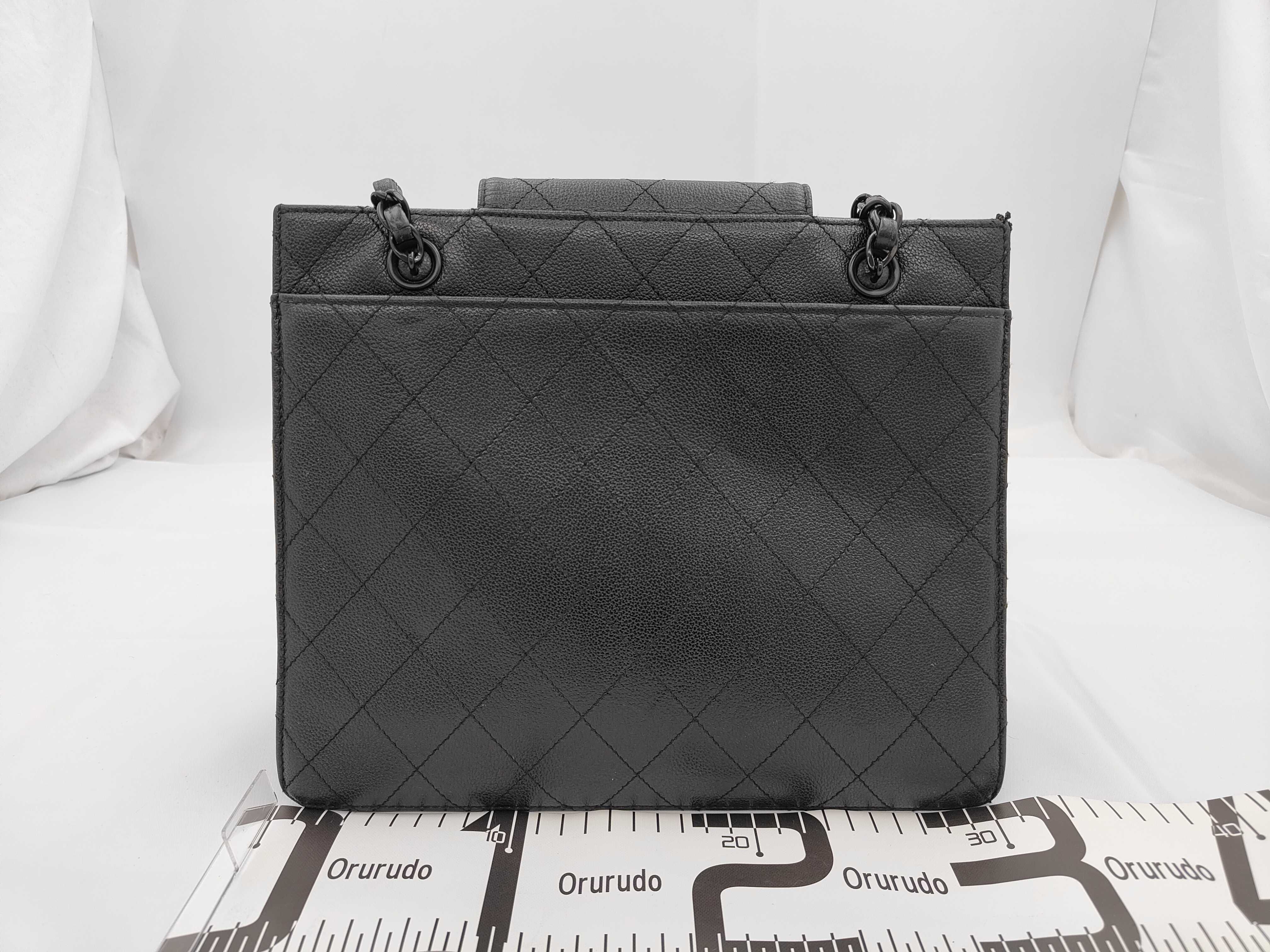 Caviar Skin Shoulder Bag — view 2
