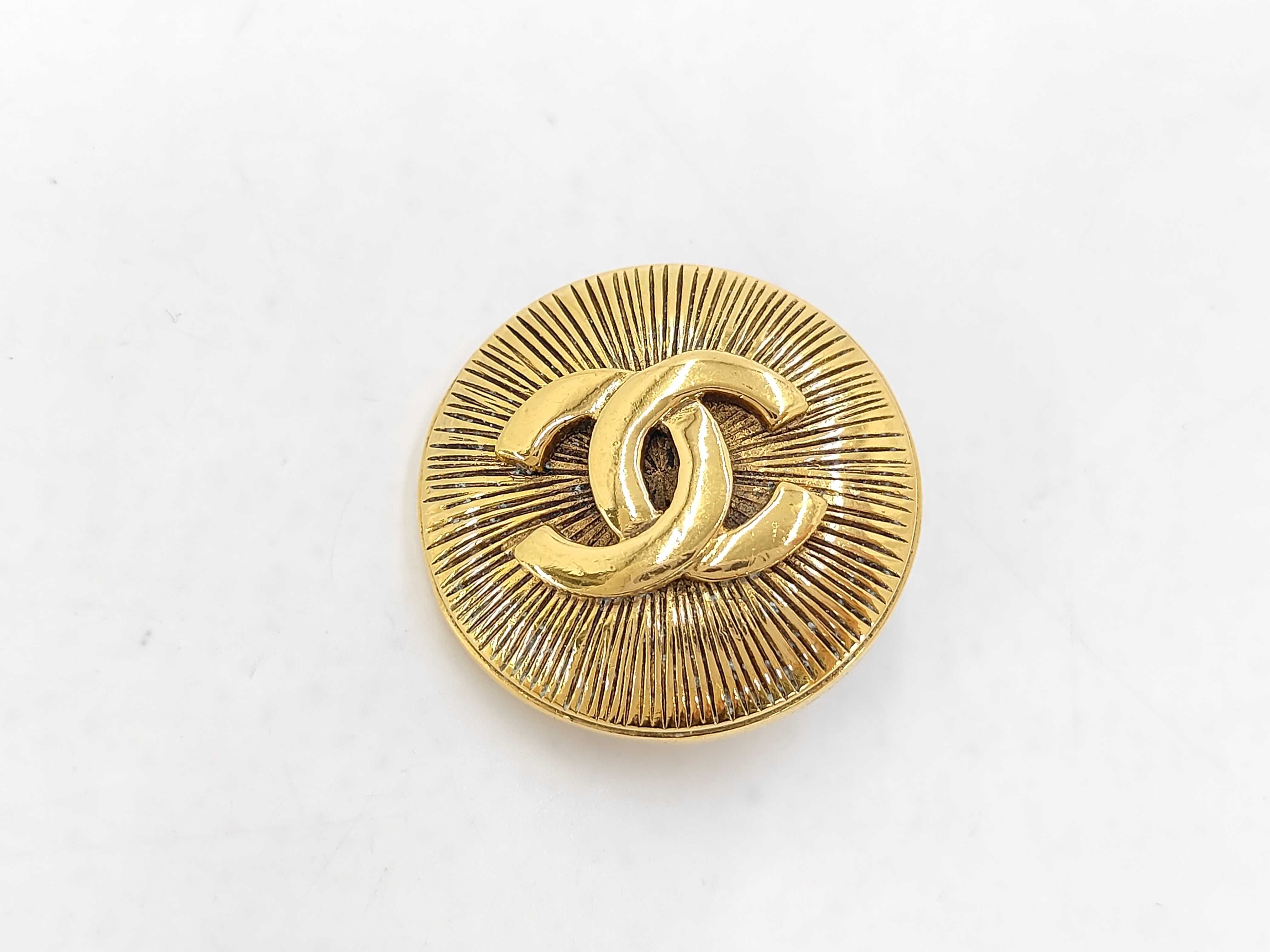 brooch
