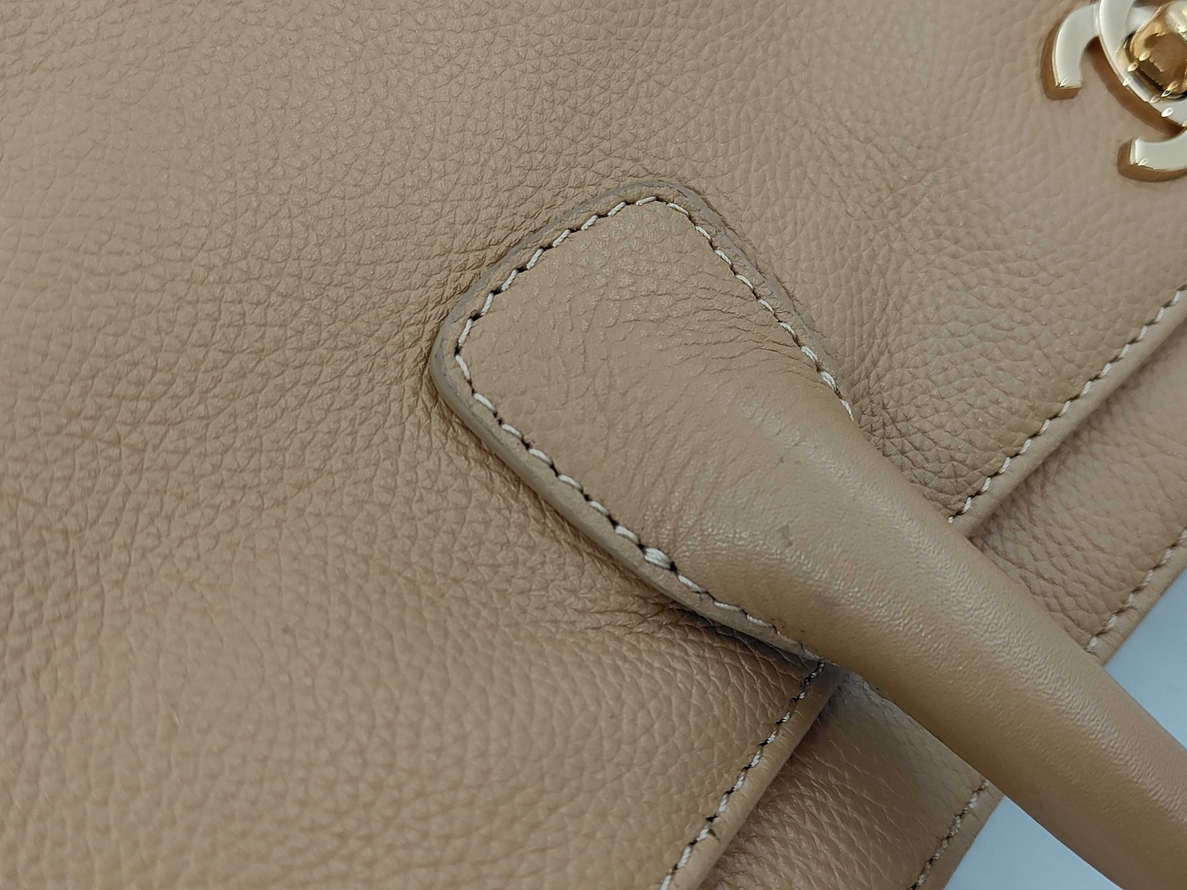 Executive Tote, Calfskin, Beige, Gold Hardware, A15206 Tote Bag — view 7