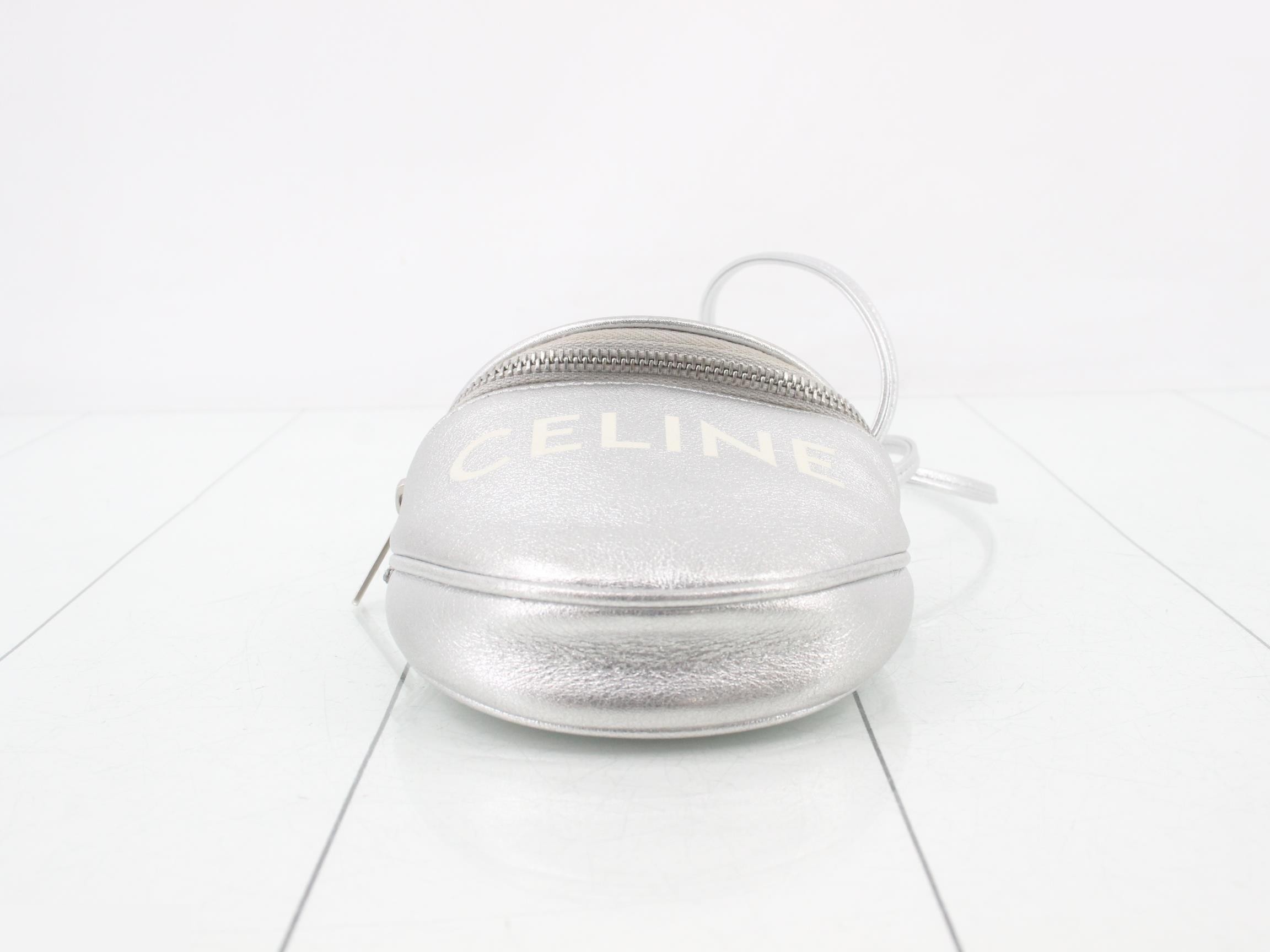 Shoulder pouch — view 3