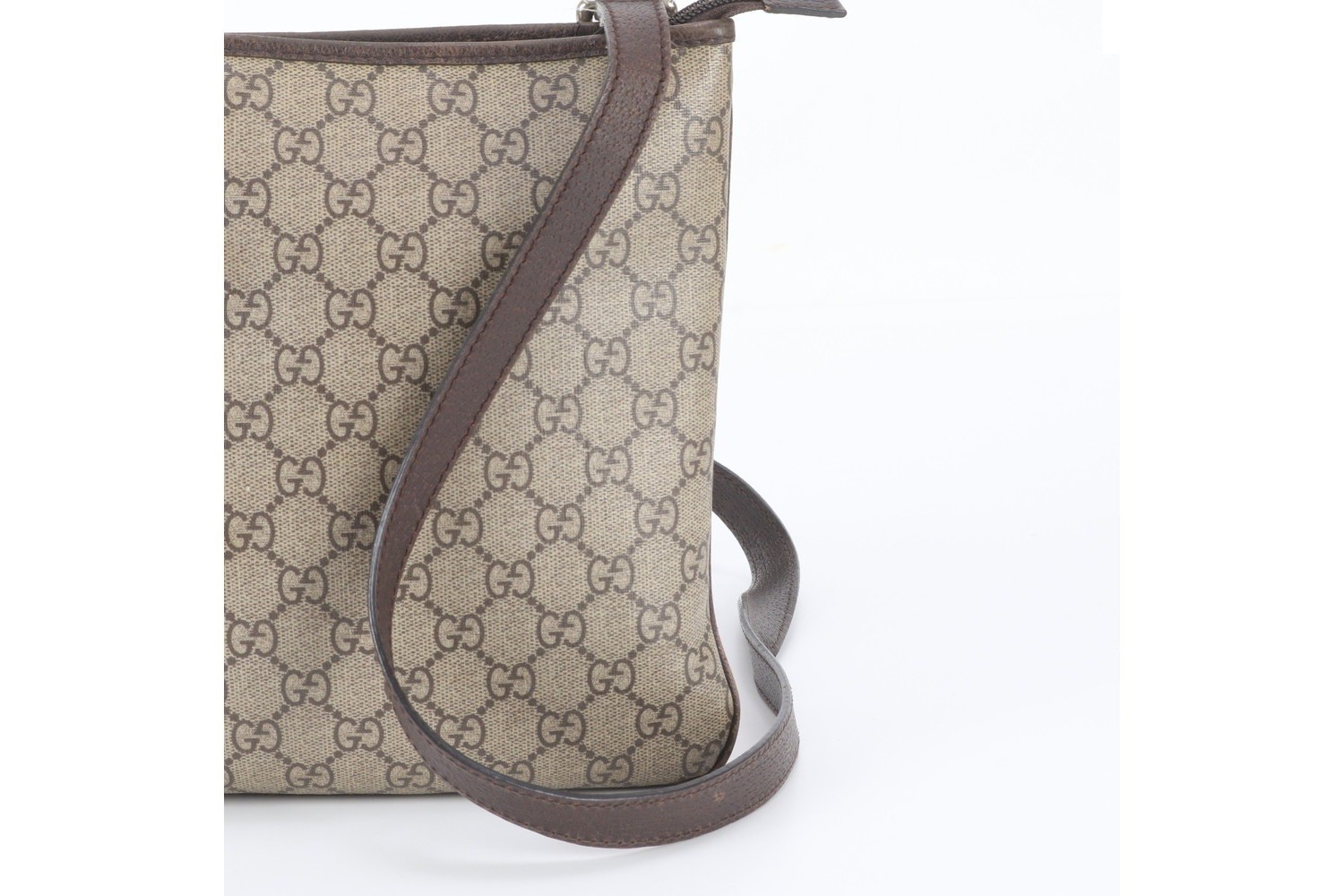 GG Supreme 257246 Leather Shoulder Bag (Crossbody) — view 2