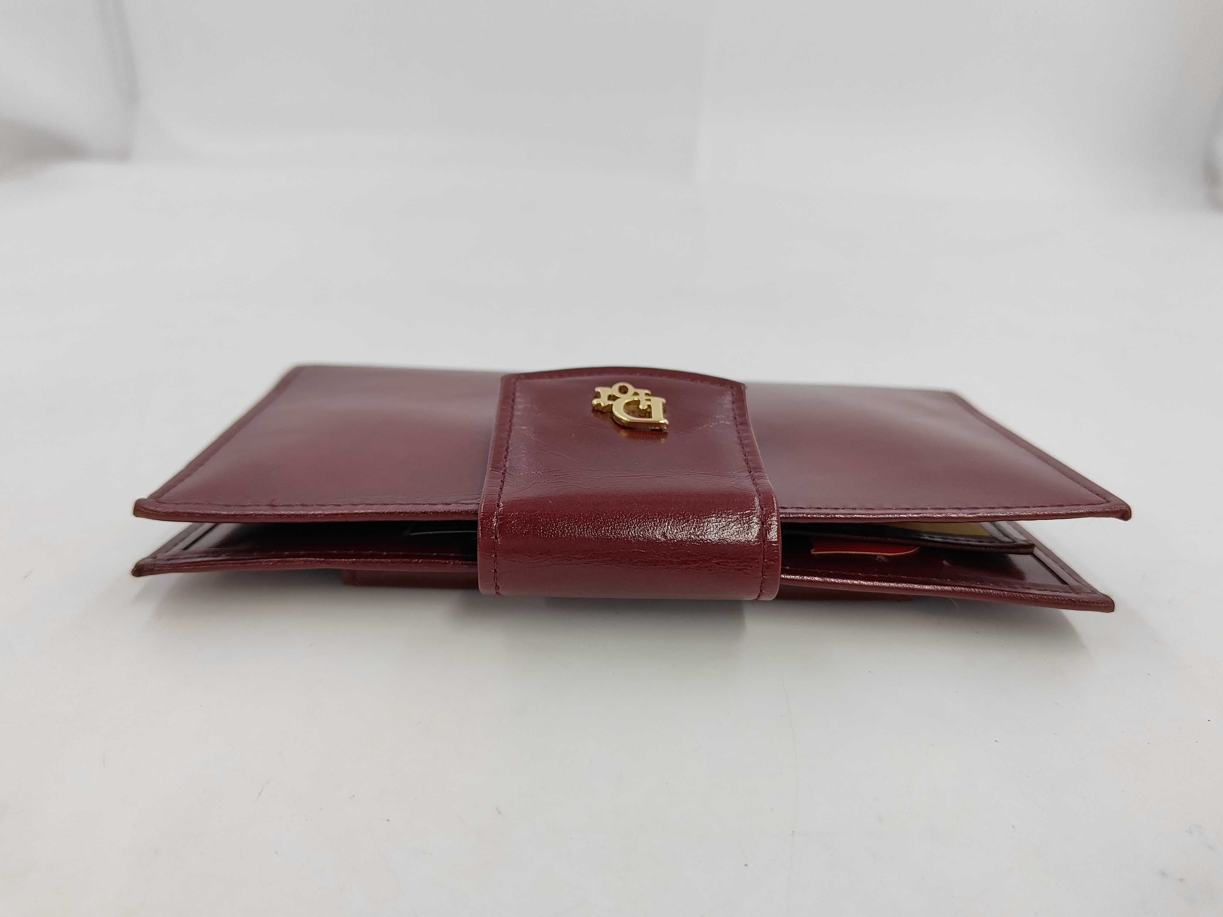 wallet — view 5