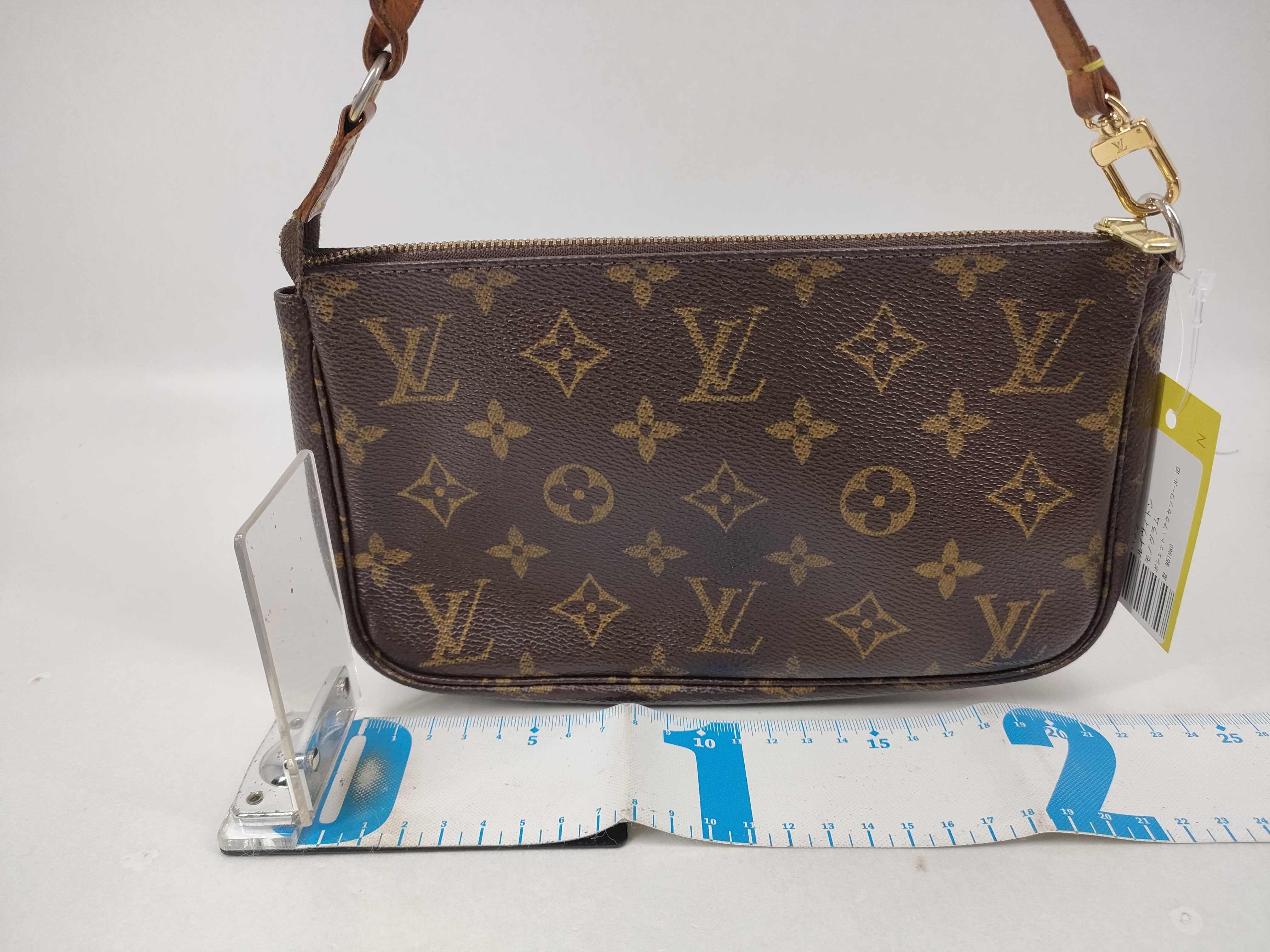 Monogram Pochette Accessoires (Old Model) M51980 Pouch — view 2
