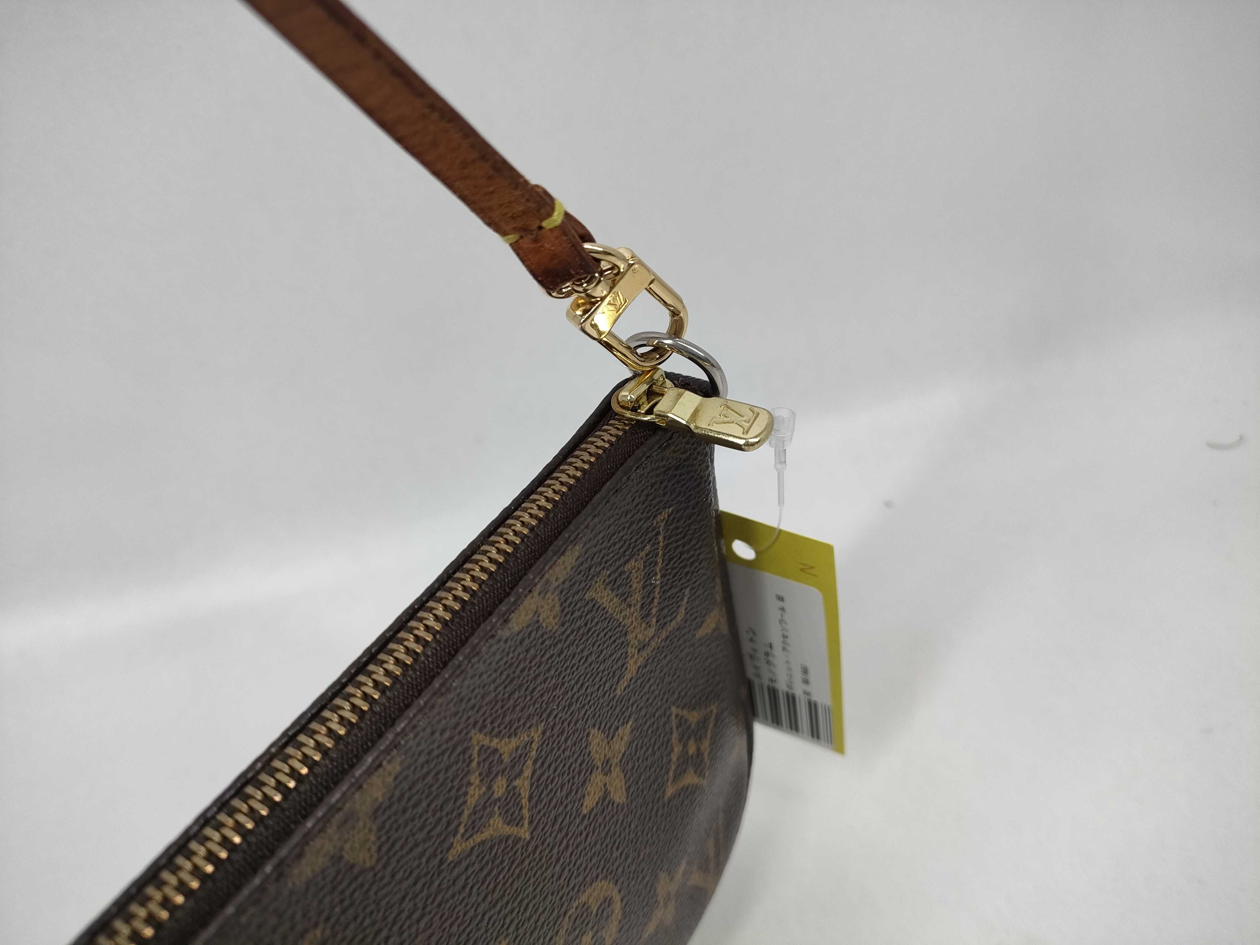 Monogram Pochette Accessoires (Old Model) M51980 Pouch — view 5