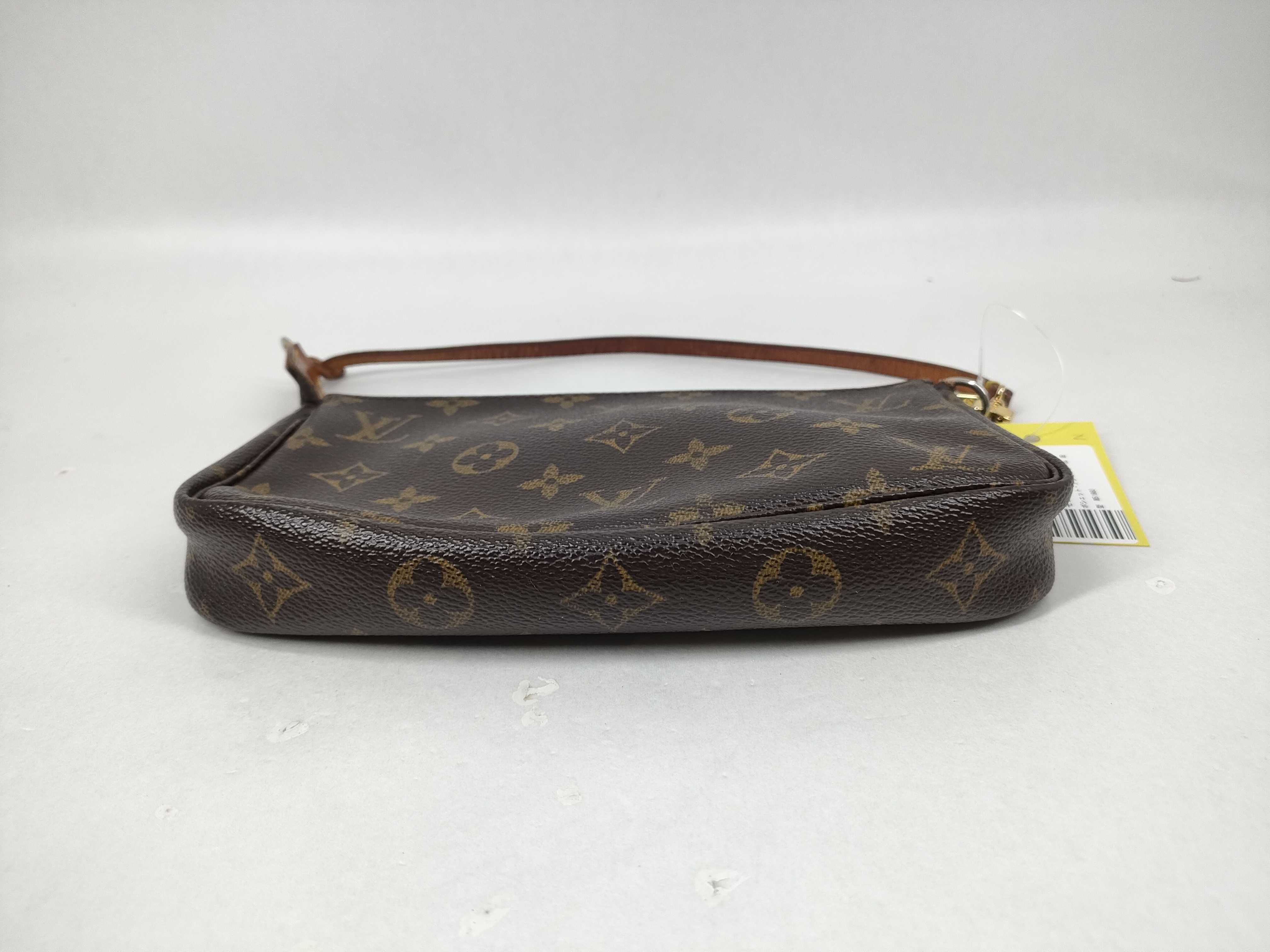 Monogram Pochette Accessoires (Old Model) M51980 Pouch — view 10