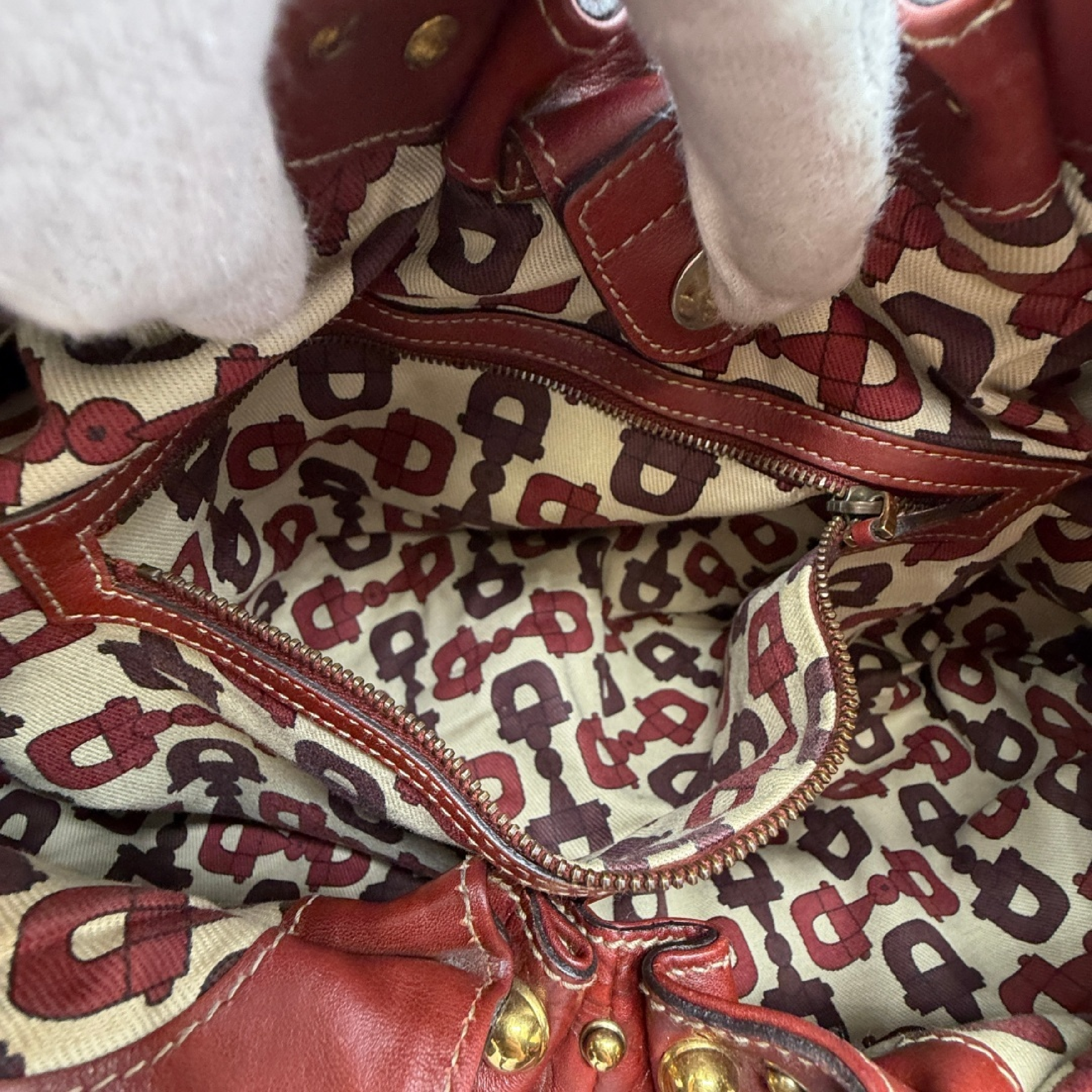 Guccissima Studded Leather Shoulder Bag — view 12