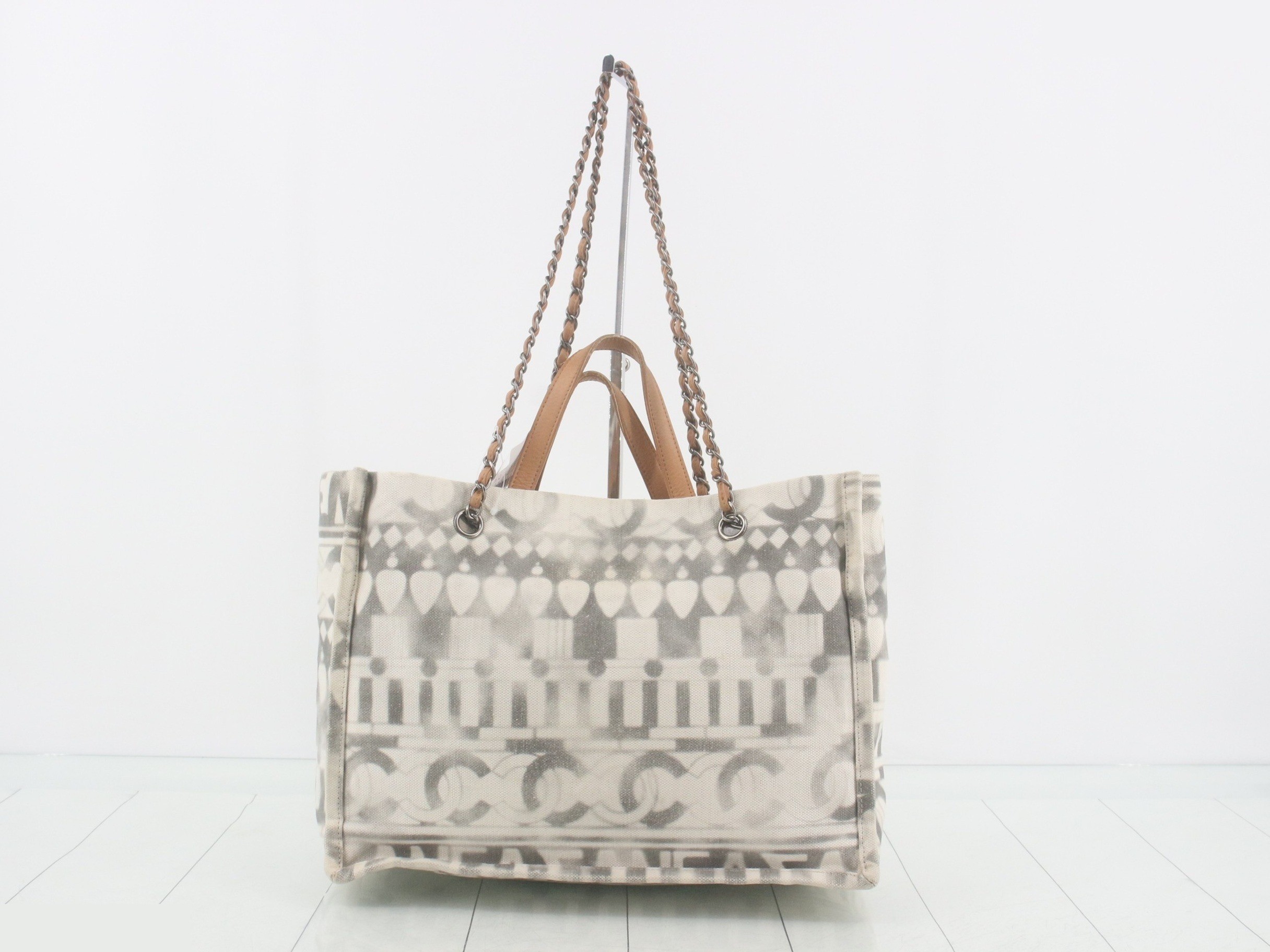 Canvas Coco Perfume Icon Tote Bag, No. 24 — view 2