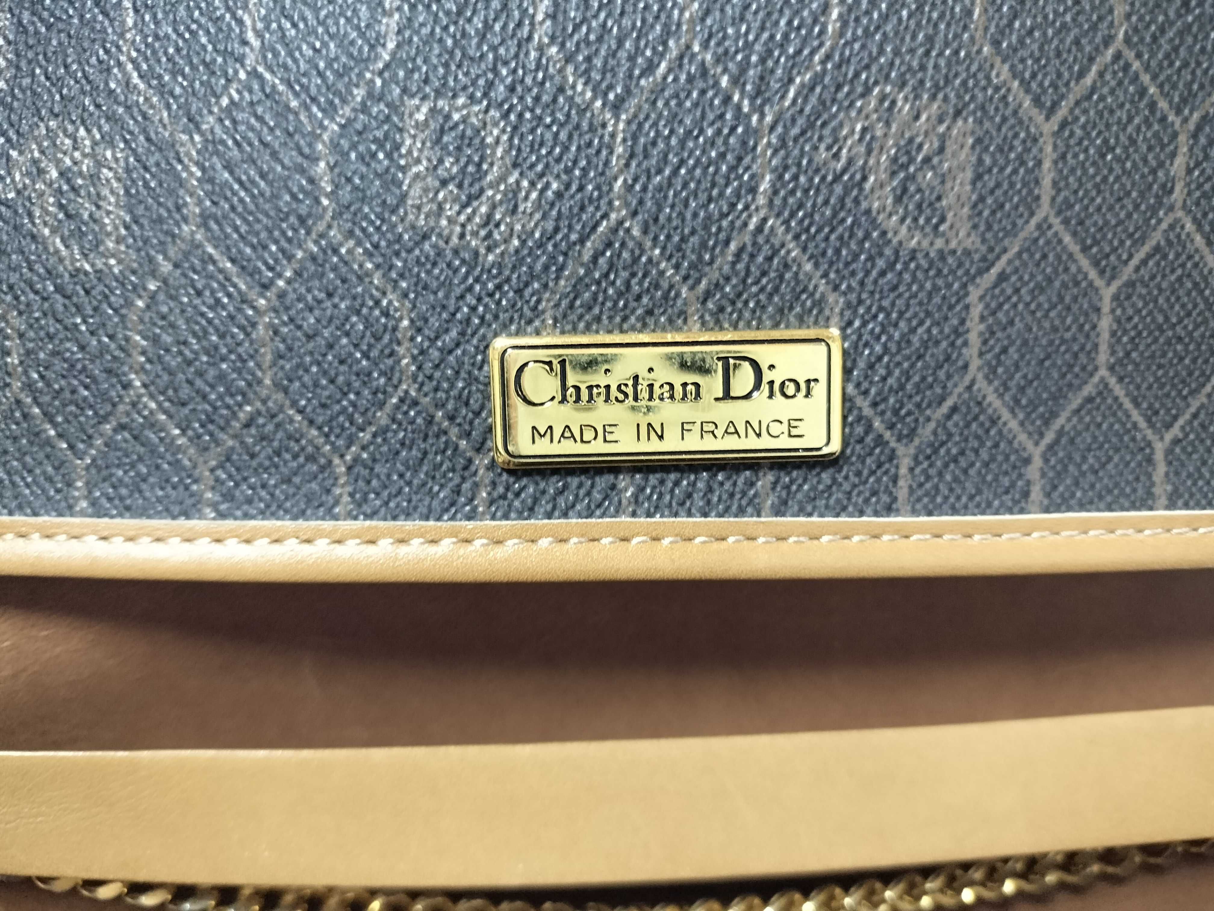 Honeycomb Chain Shoulder Bag — view 12