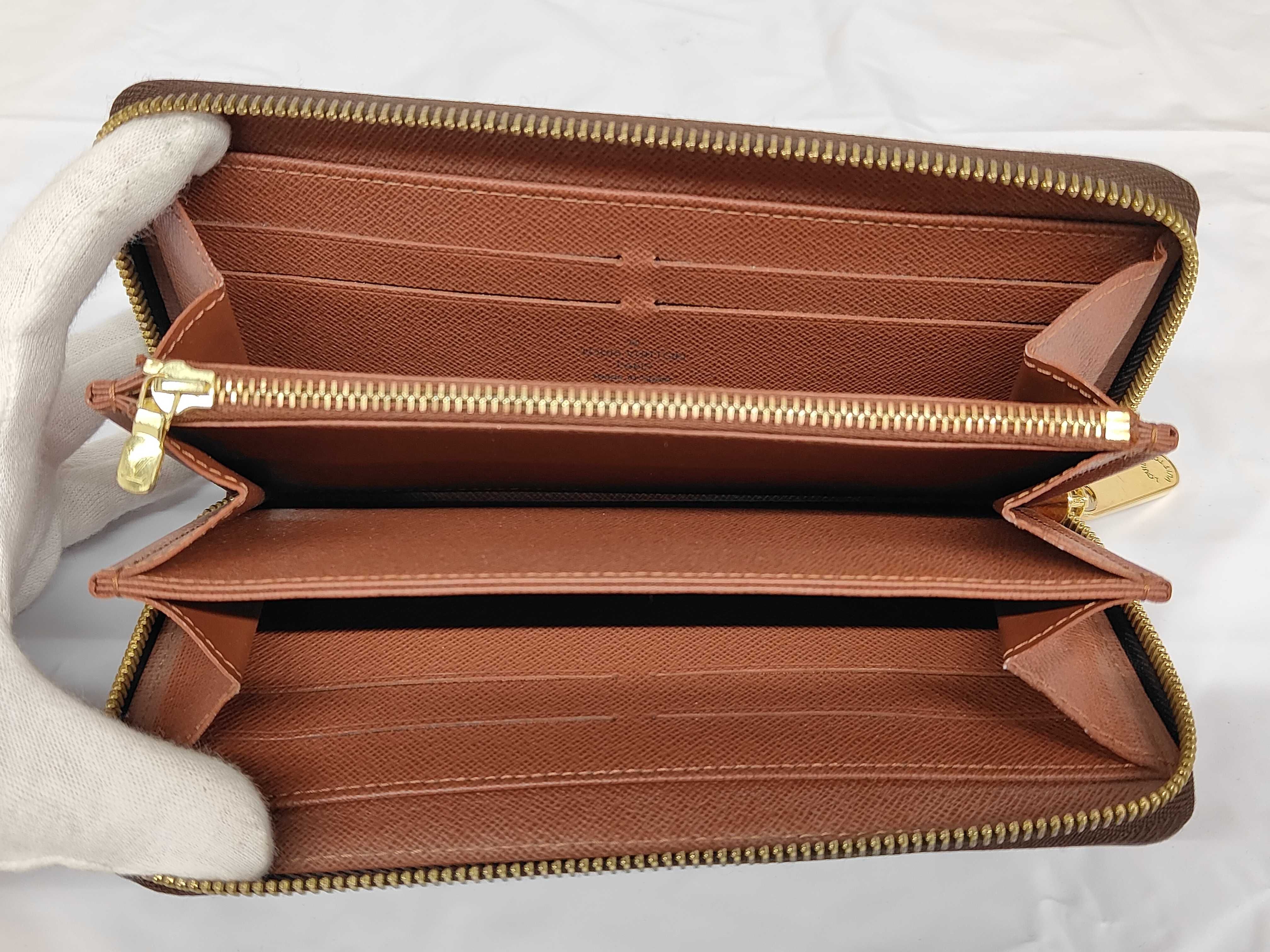 Monogram M61727 Round Zip Wallet — view 4