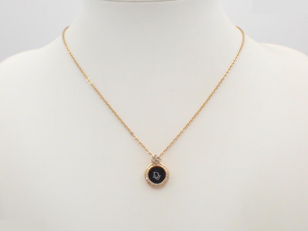 Other lines: Precious metal necklaces and pendants, chain approximately 42cm. — view 3