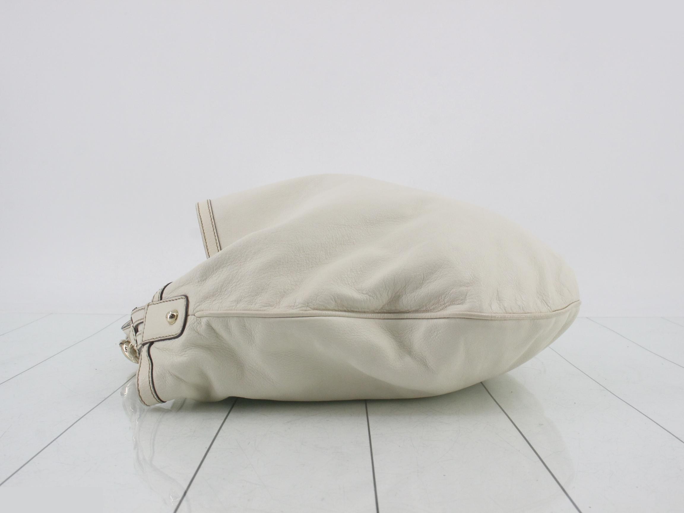 Leather one-shoulder bag, with dust bag, white — view 4