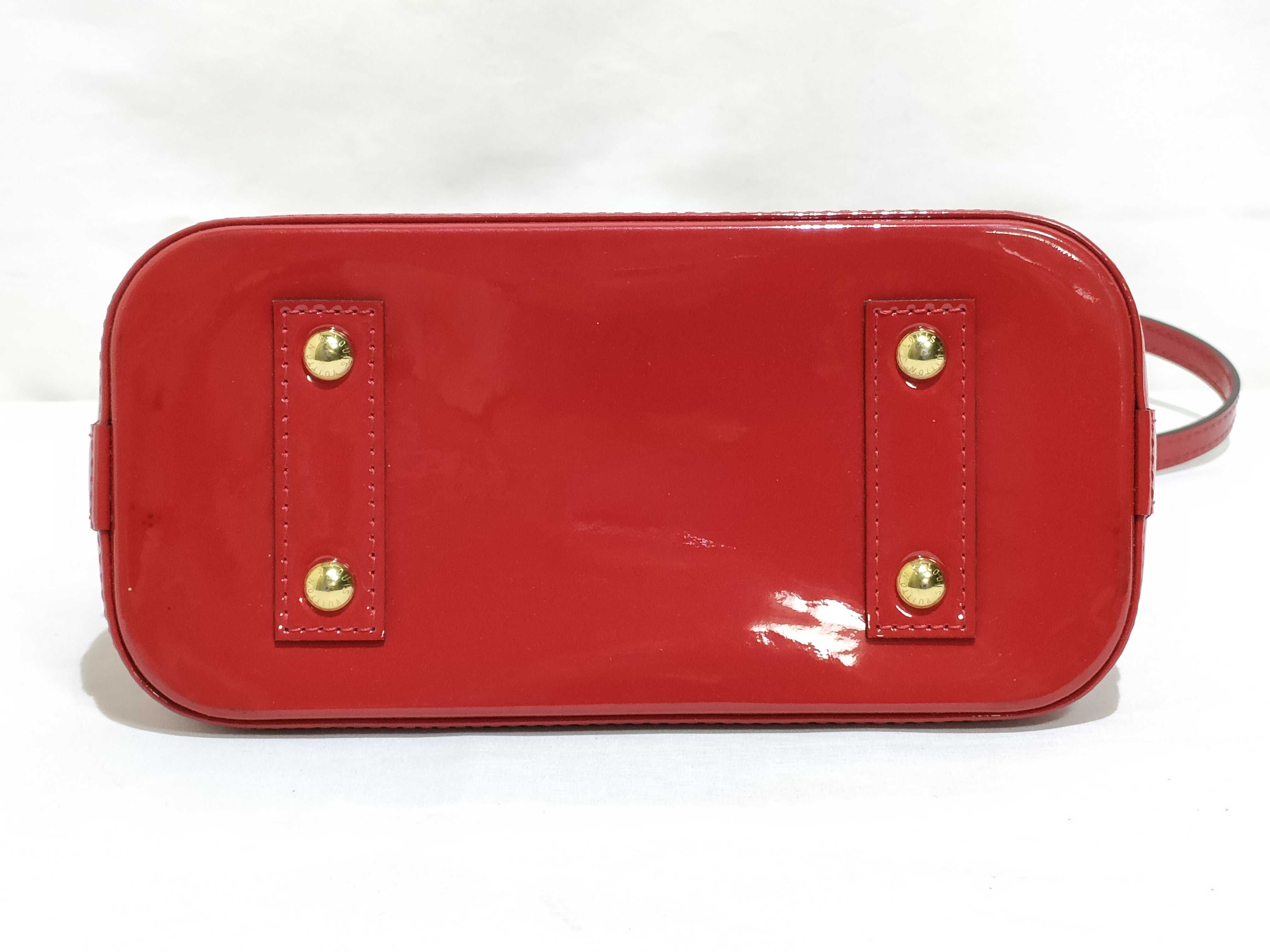 Vernis Alma BB Pomme d'Amour M91606 Handbag with Strap, Clochette, Key, and Padlock FL3115 — view 7
