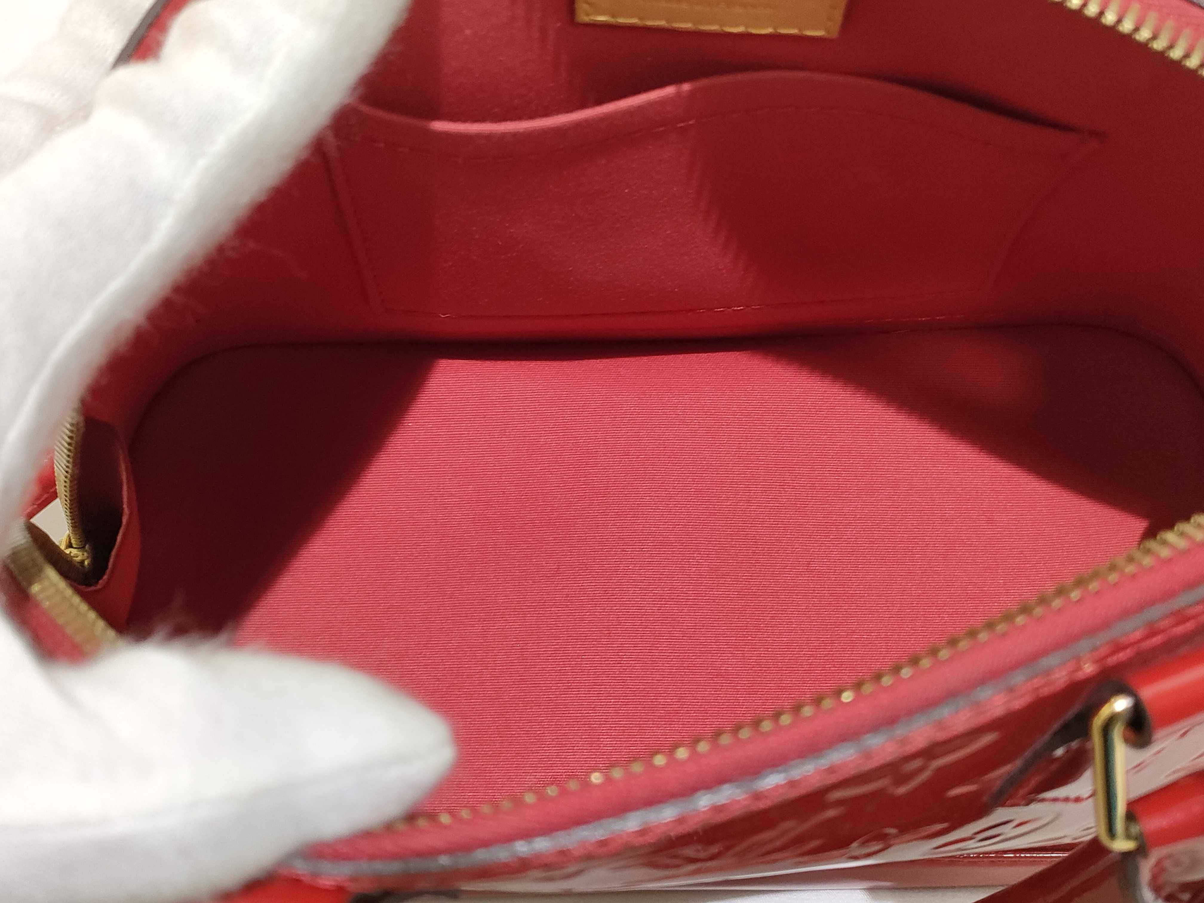 Vernis Alma BB Pomme d'Amour M91606 Handbag with Strap, Clochette, Key, and Padlock FL3115 — view 9