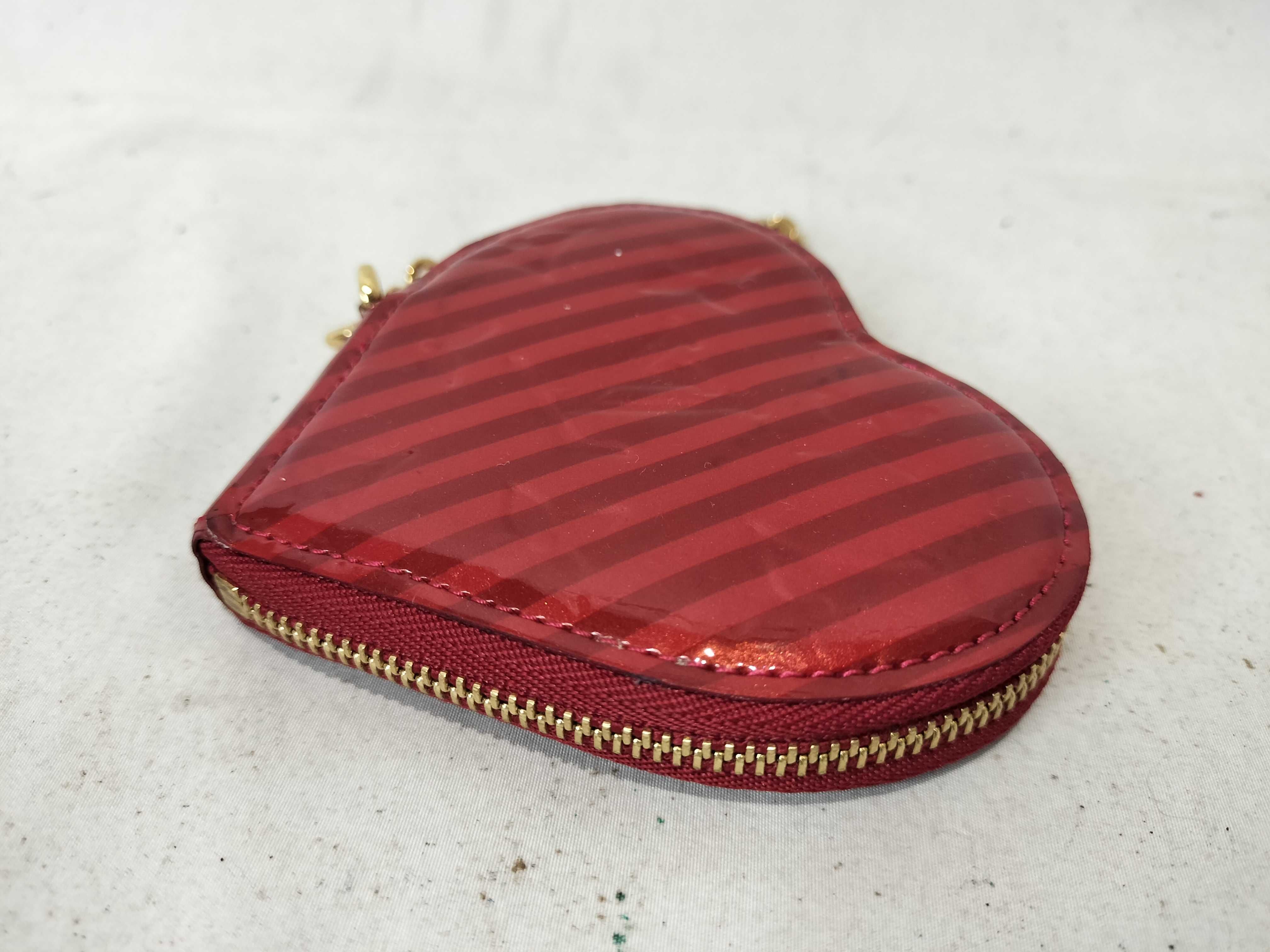 Vernis Porte Monnaie Coeur M91714 Heart-shaped Coin Case — view 7