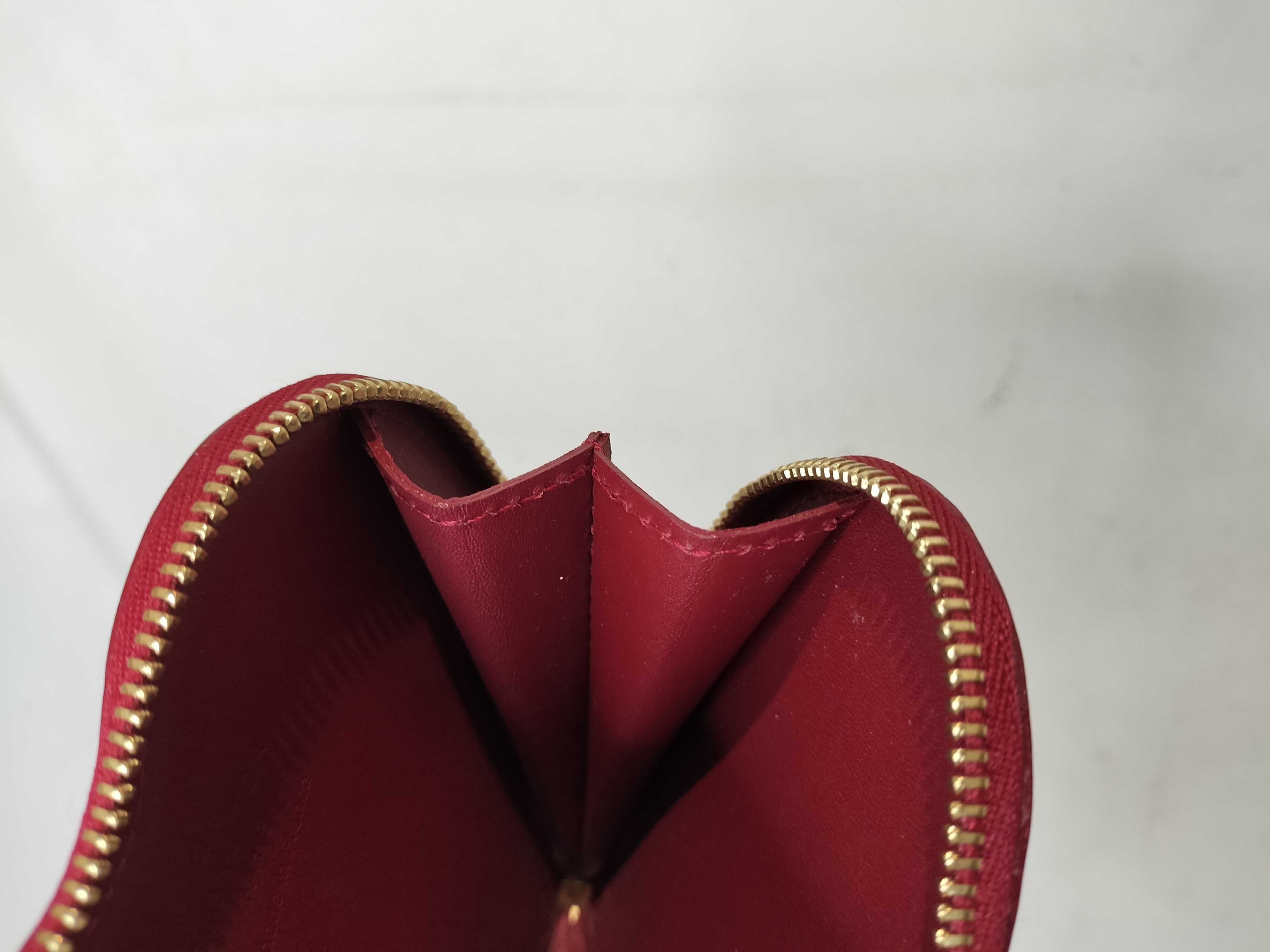 Vernis Porte Monnaie Coeur M91714 Heart-shaped Coin Case — view 9