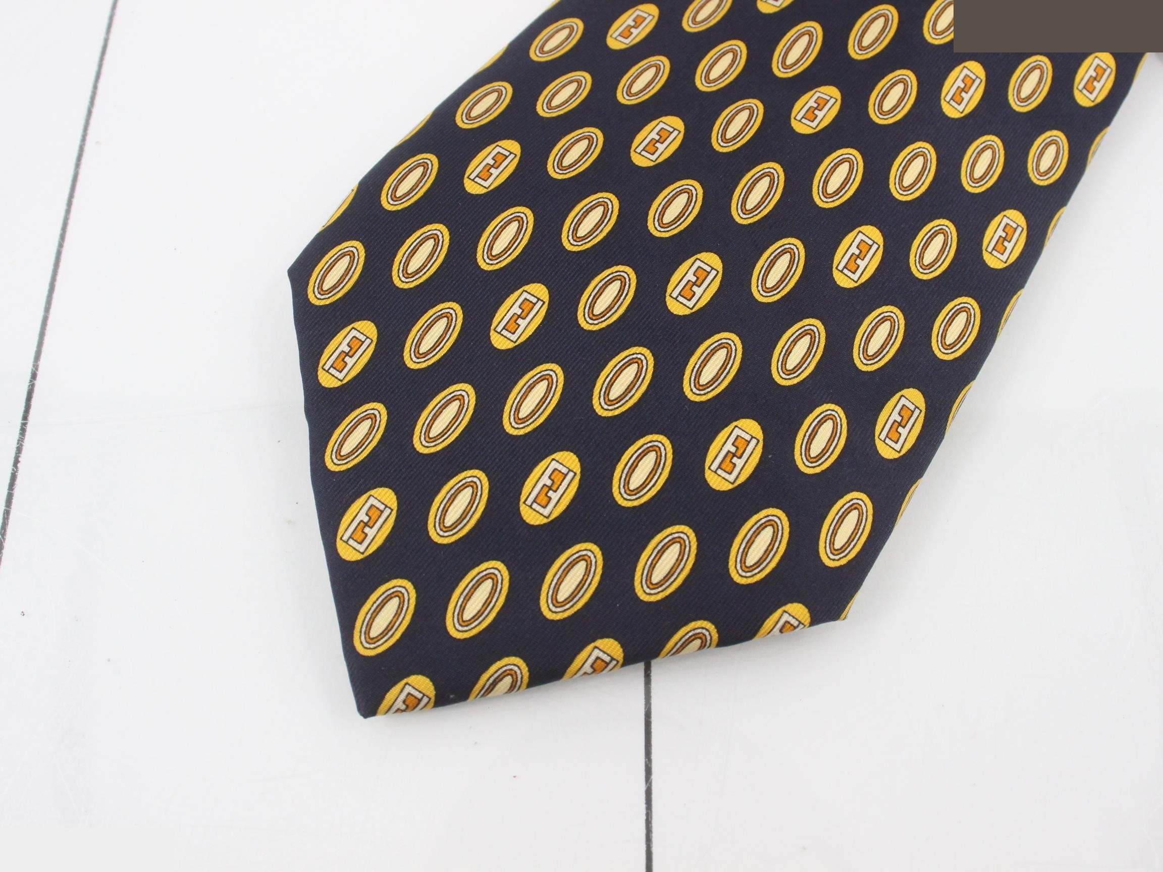 Other lines: Small items, accessories, ties — view 3