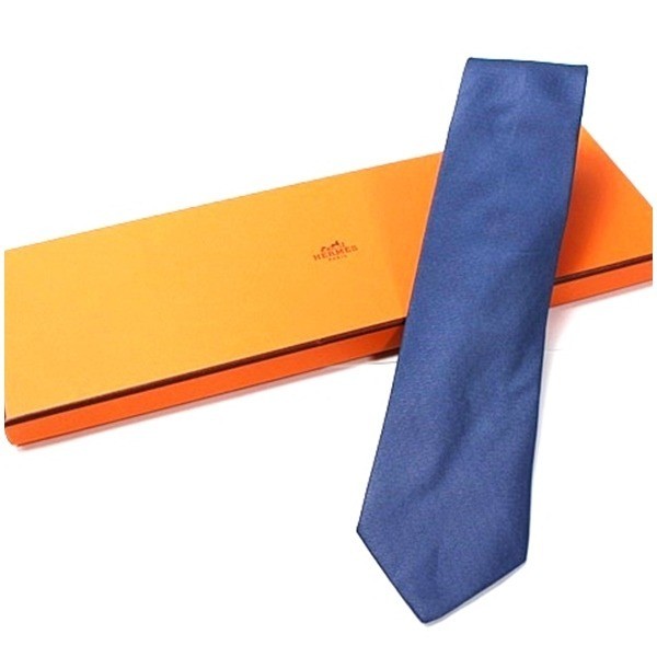 silk tie, H pattern, with box.