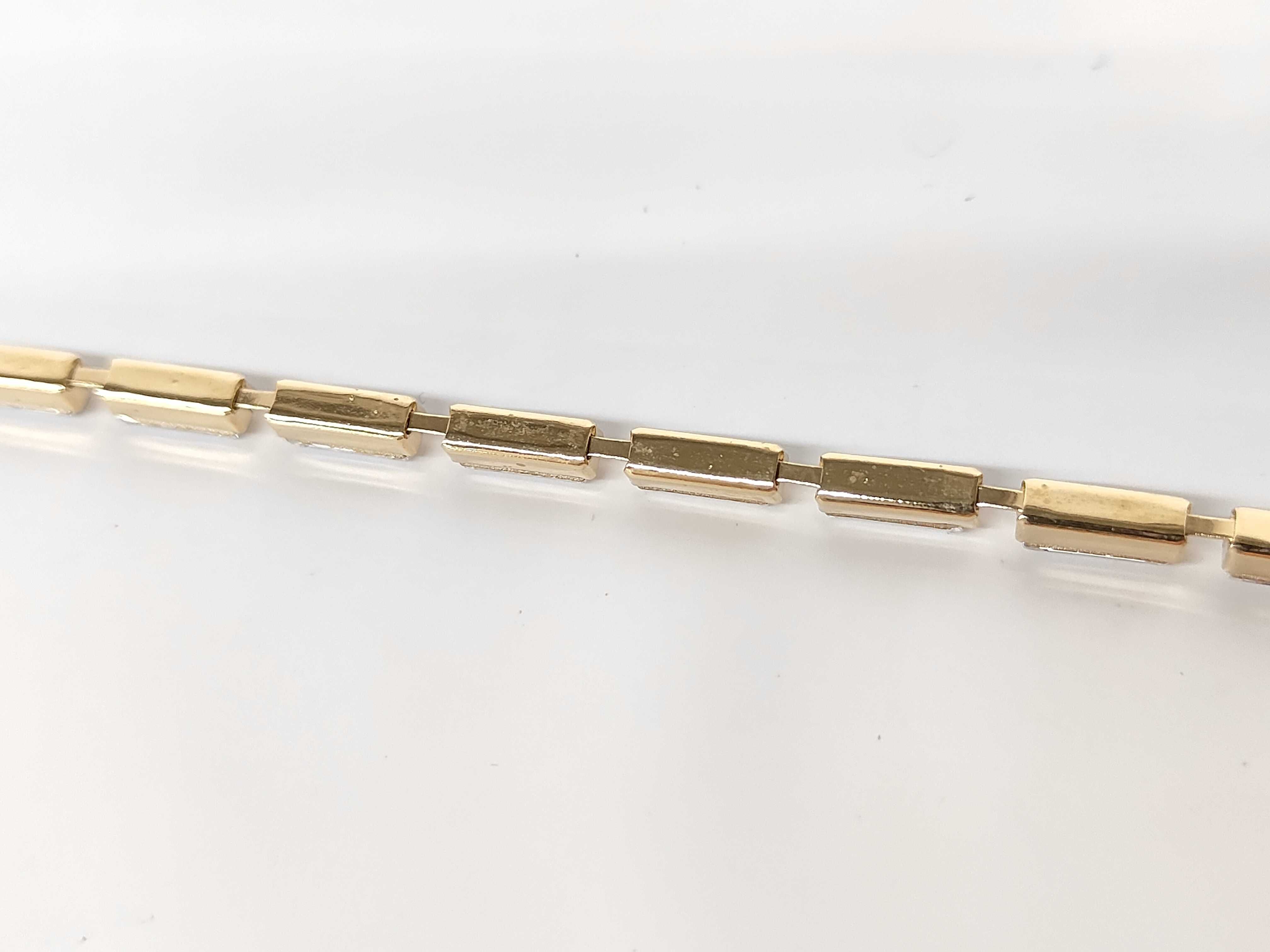 brooch — view 6