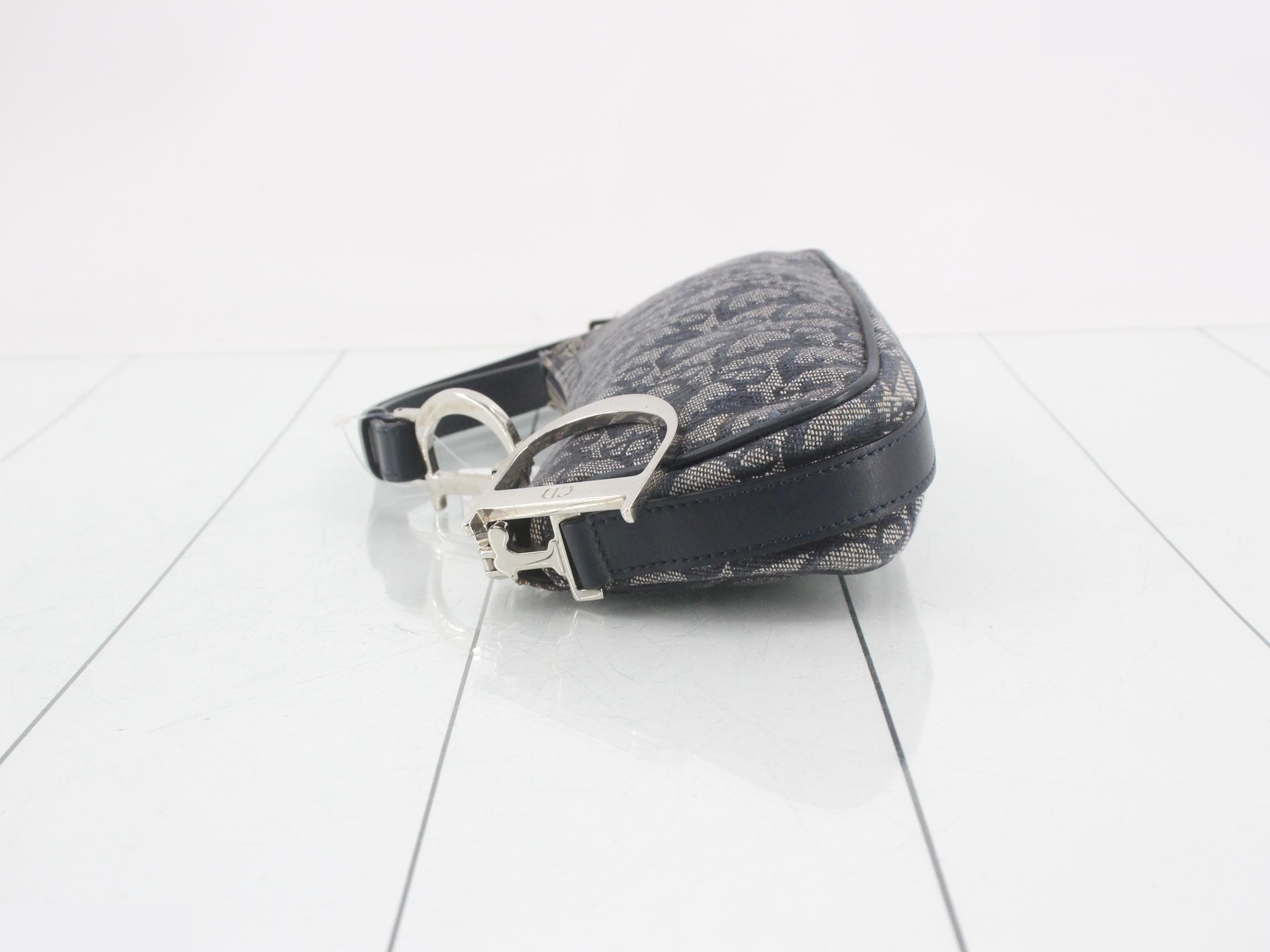 Trotter Shoulder Bag with D Charm — view 4