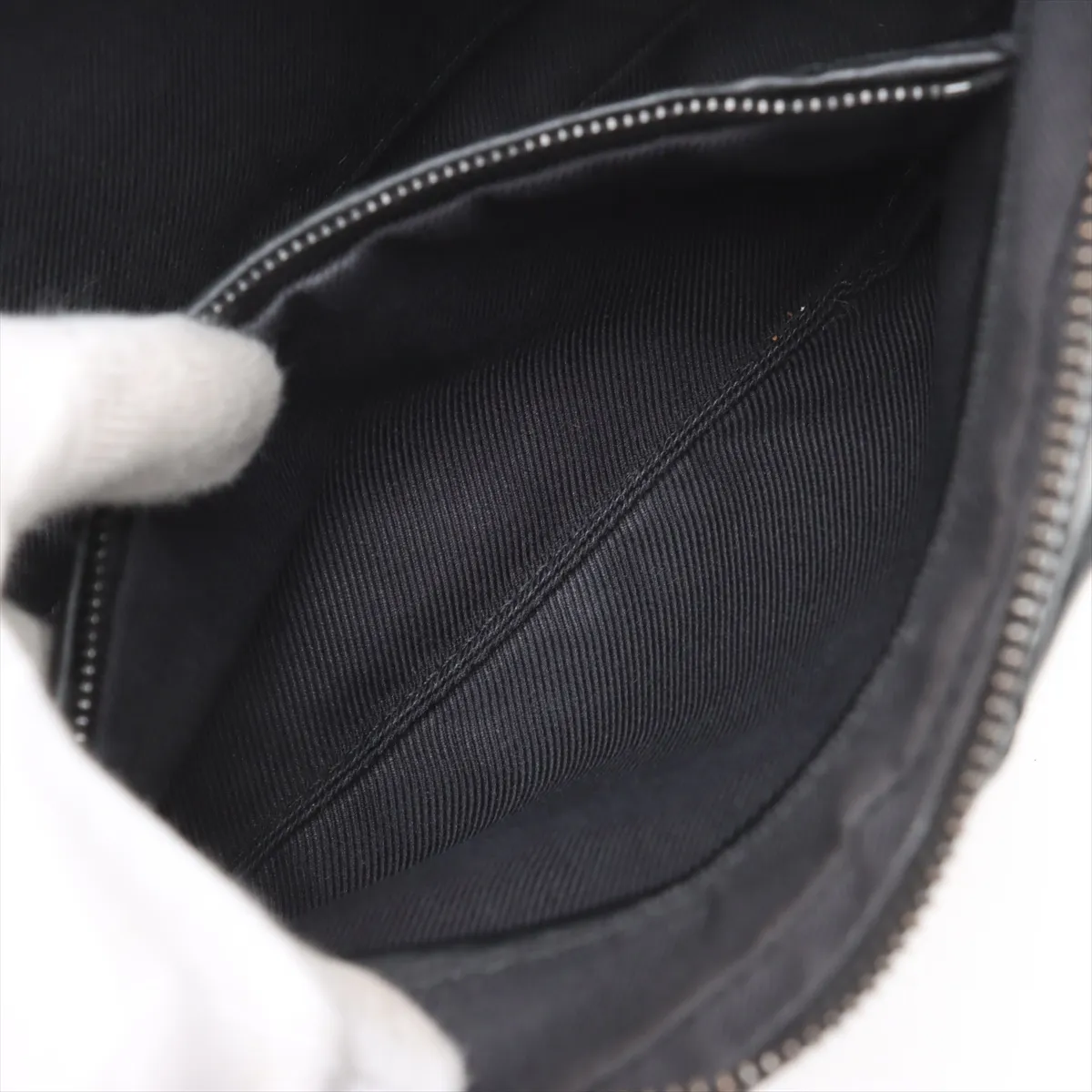 Intrecciato Leather Shoulder Bag Black — view 7