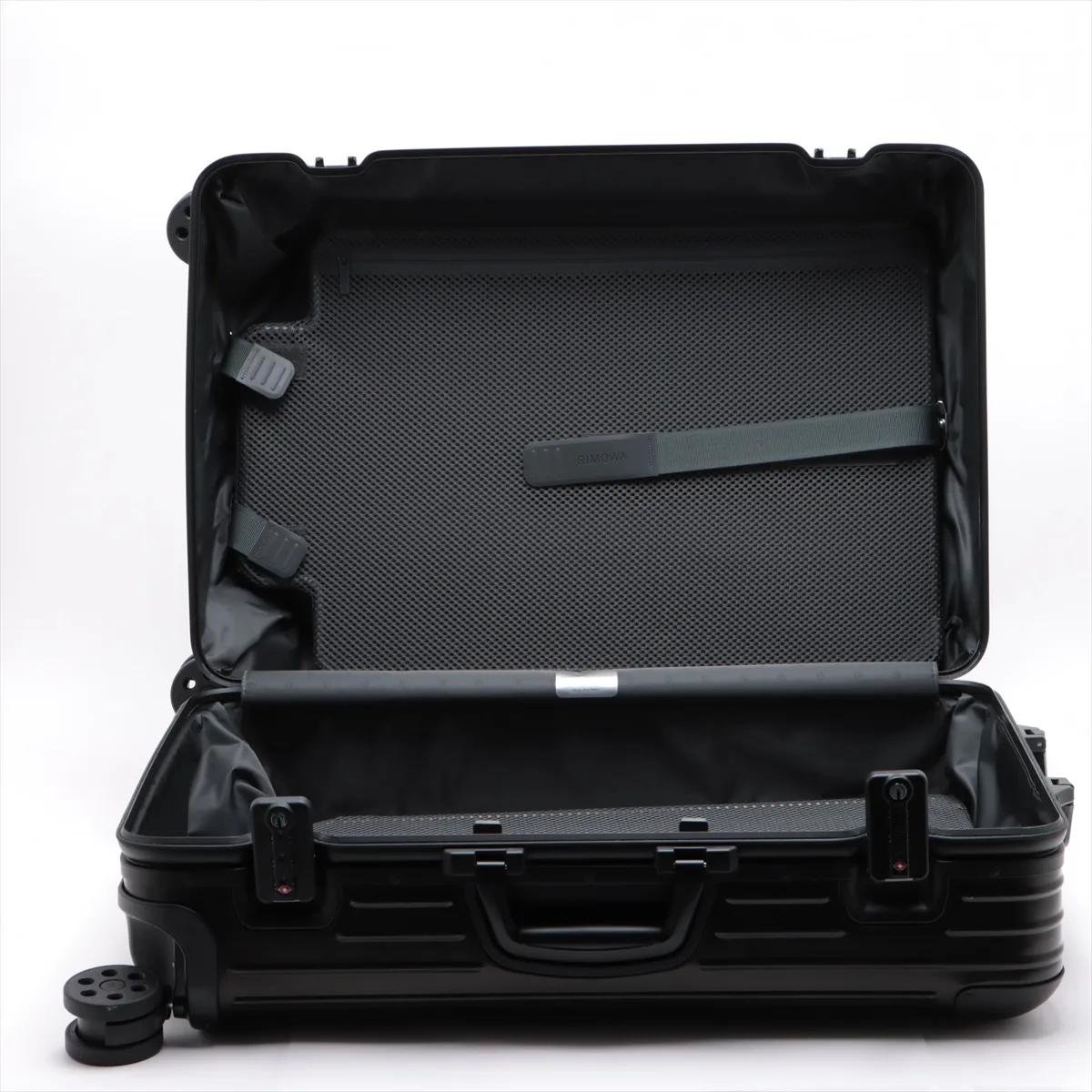 [Individually packaged] Rimowa Check-in M Aluminum Carry-on Suitcase, Black, PIN code 0000000 — view 5