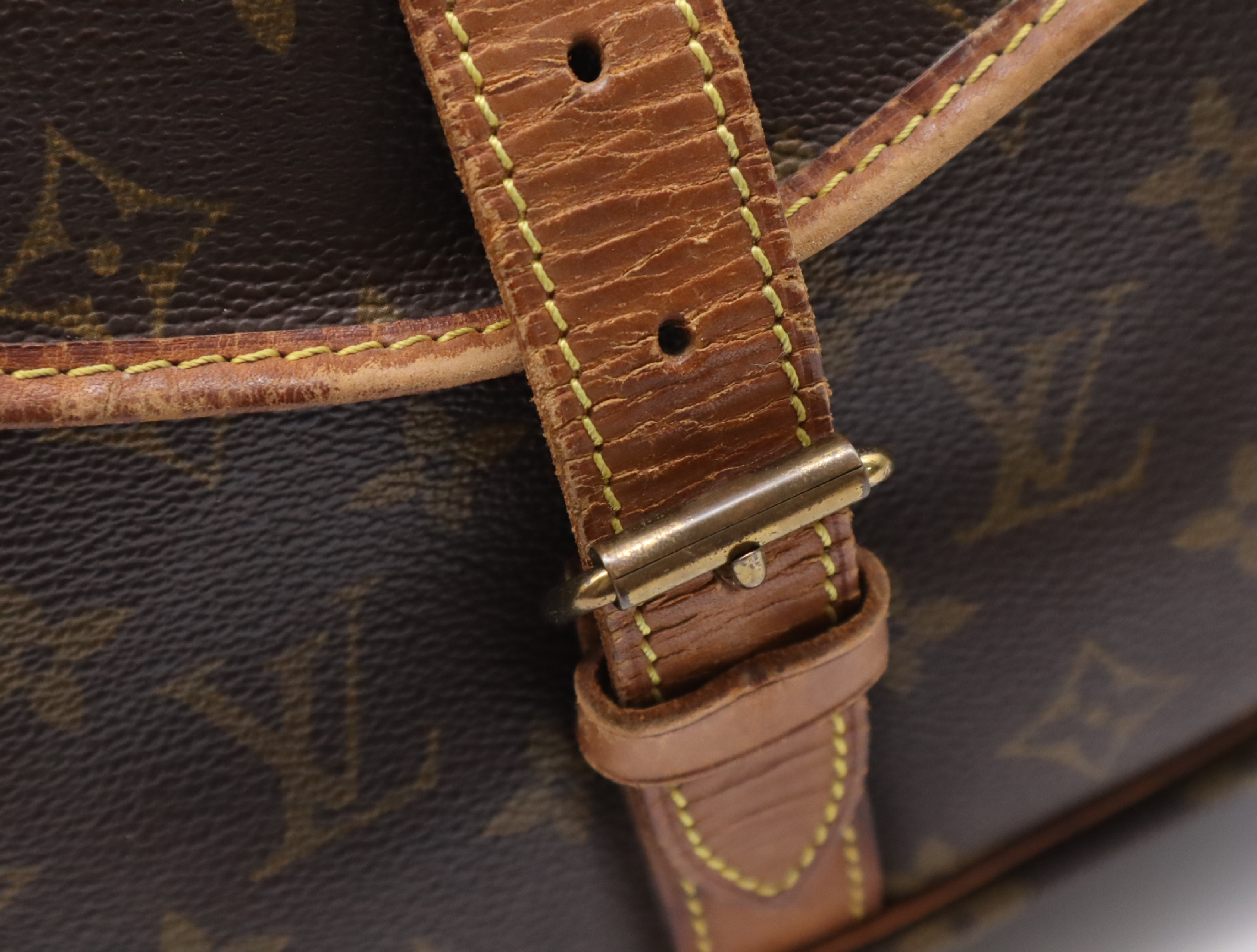 M42254 Monogram Saumur 35 Shoulder Bag — view 14