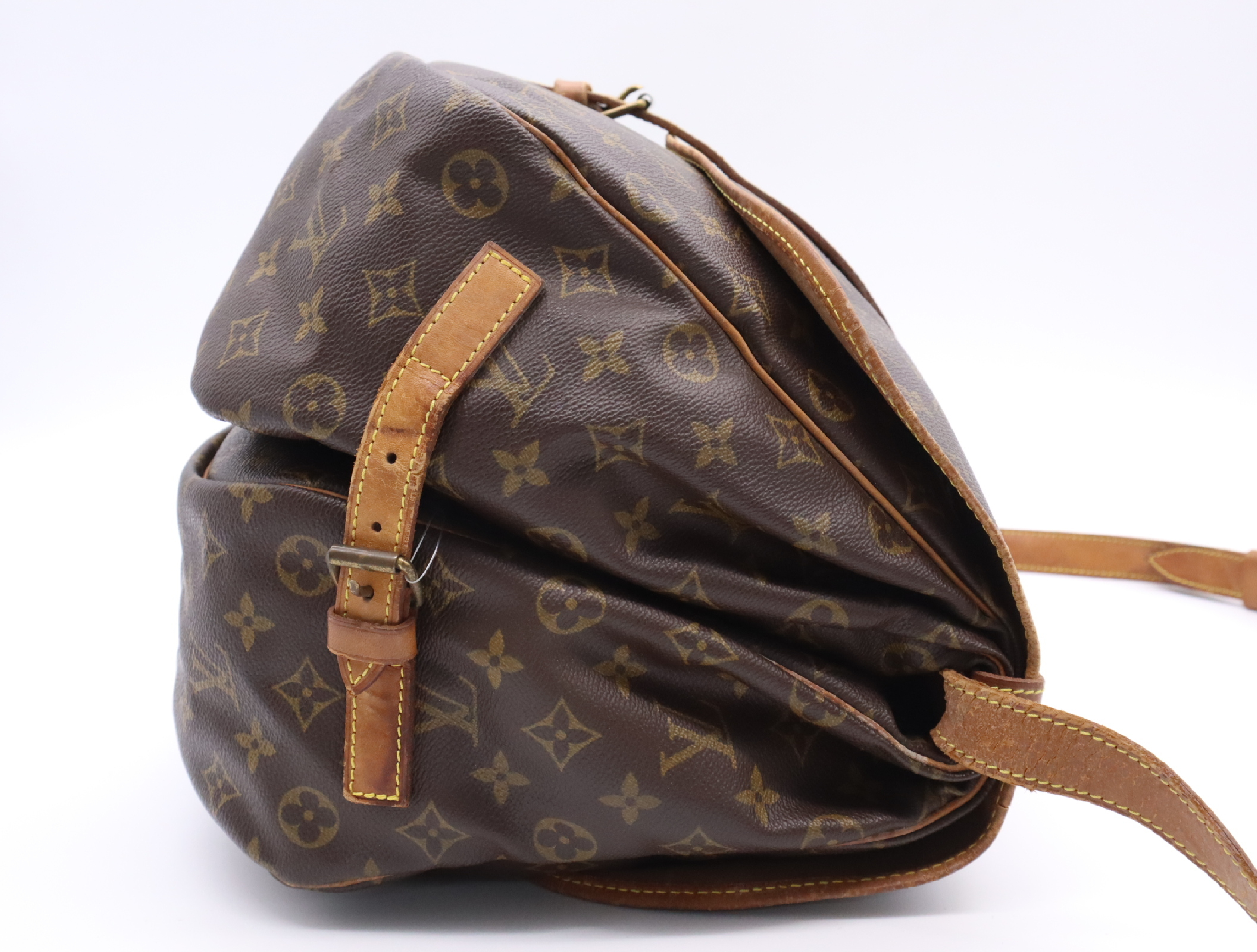 M42254 Monogram Saumur 35 Shoulder Bag — view 5