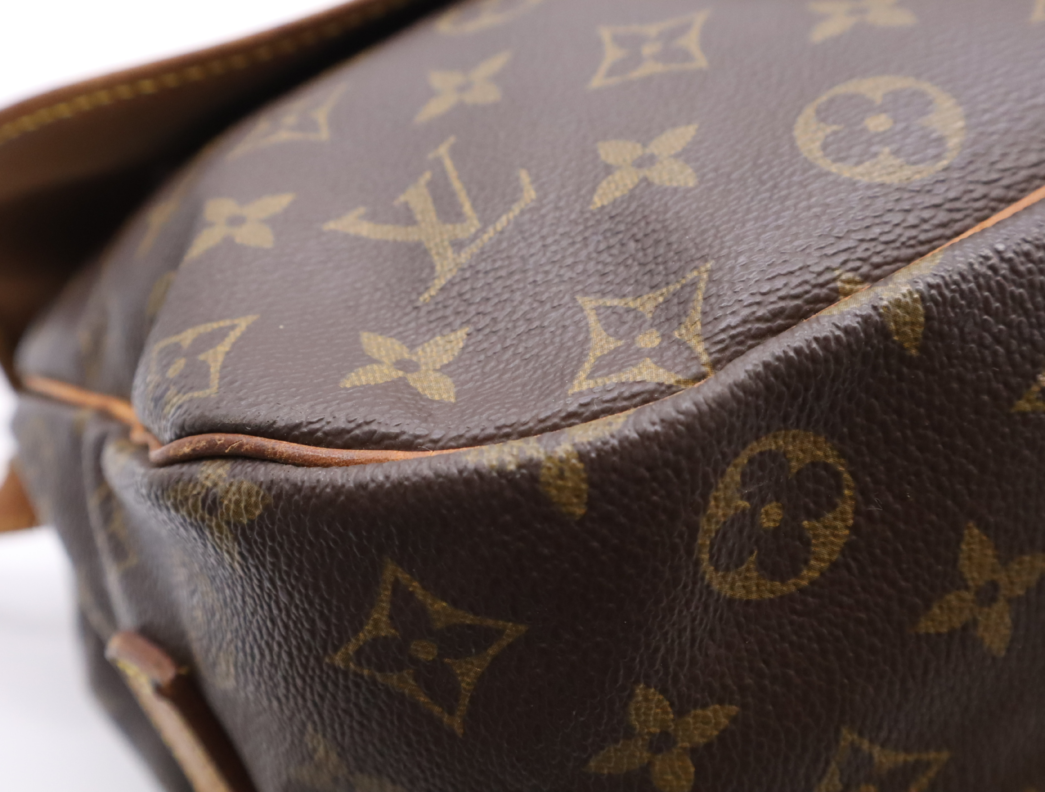 M42254 Monogram Saumur 35 Shoulder Bag — view 6