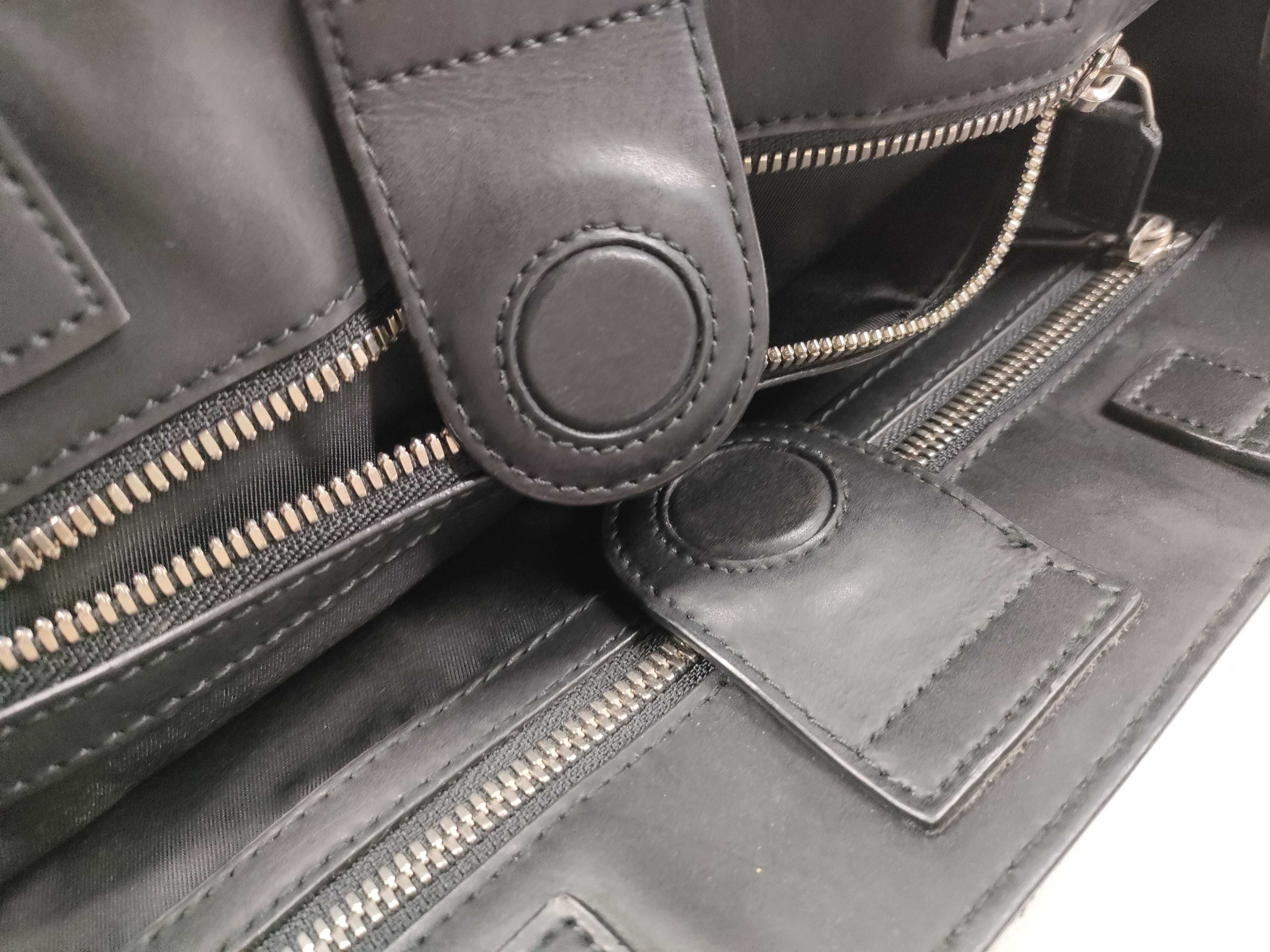GG Supreme 2-Way Tote Bag 456217 — view 11