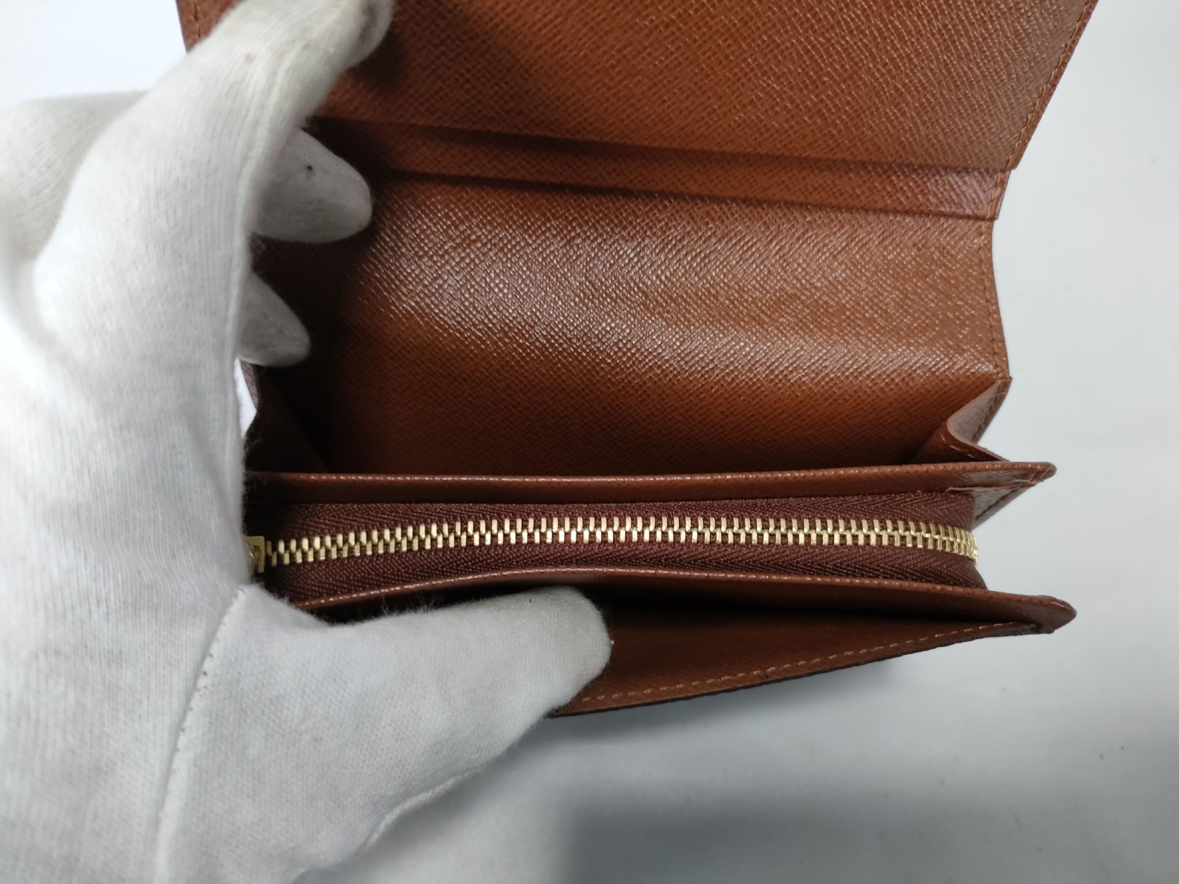 Monogram Vuitton Monnaie Bietrezor Wallet — view 10