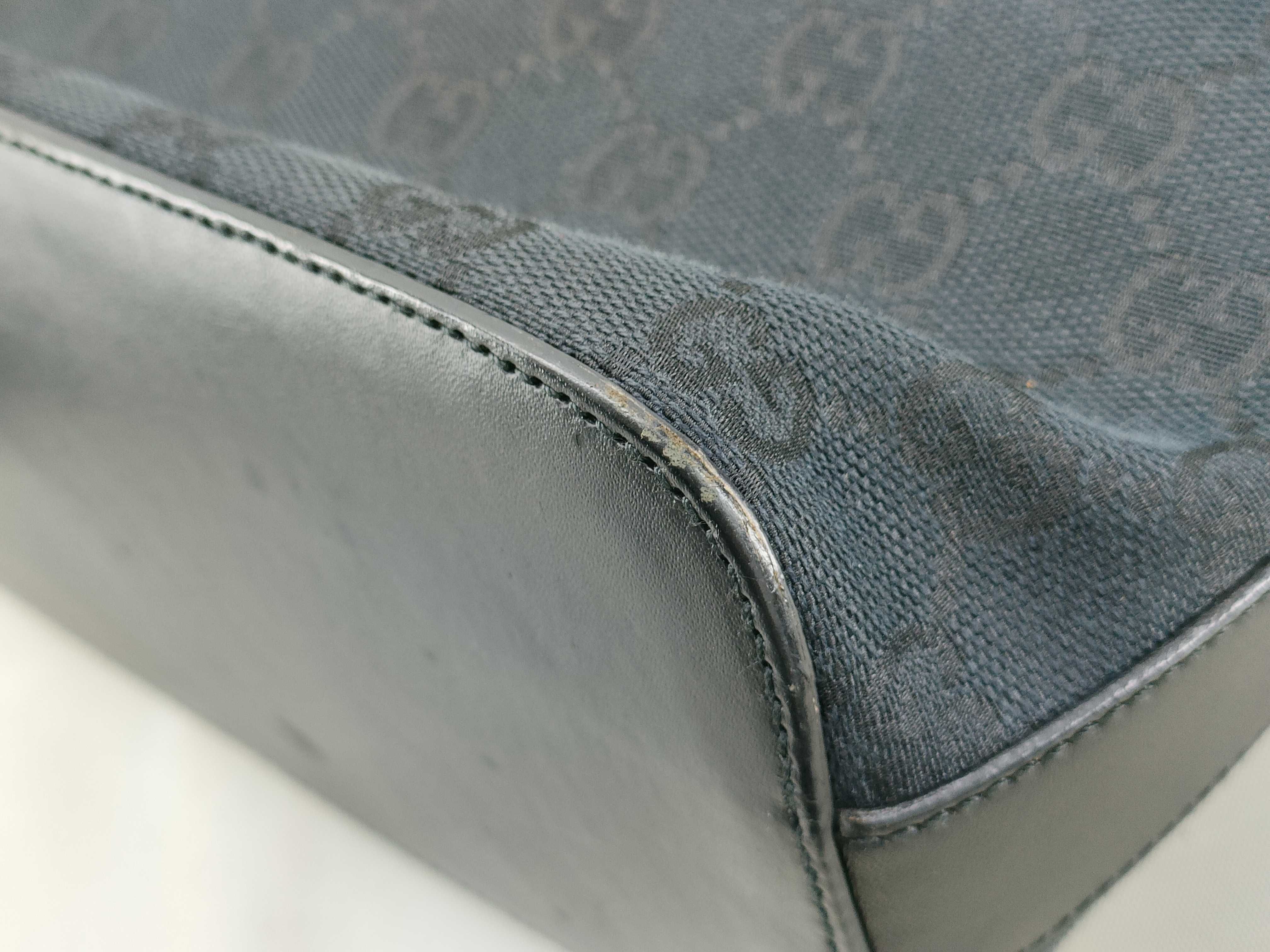 GG Canvas Shoulder Bag, Black, 001.3814 — view 4
