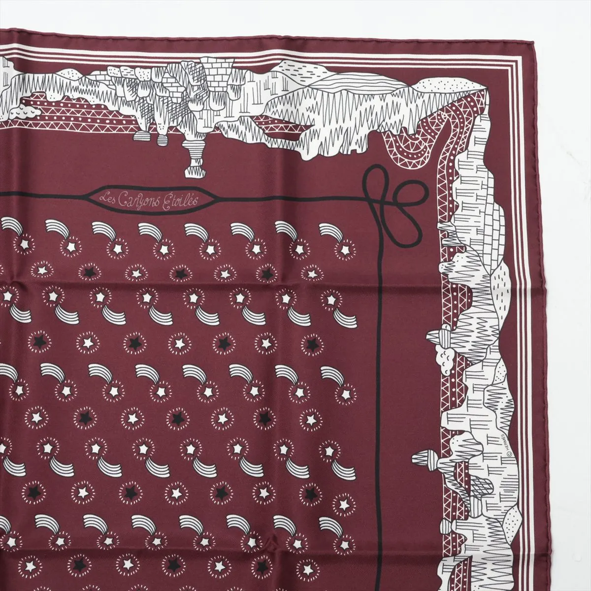 Carre 55 Les Canyons Etoiles From the Canyons to the Stars Scarf Silk Bordeaux — view 3