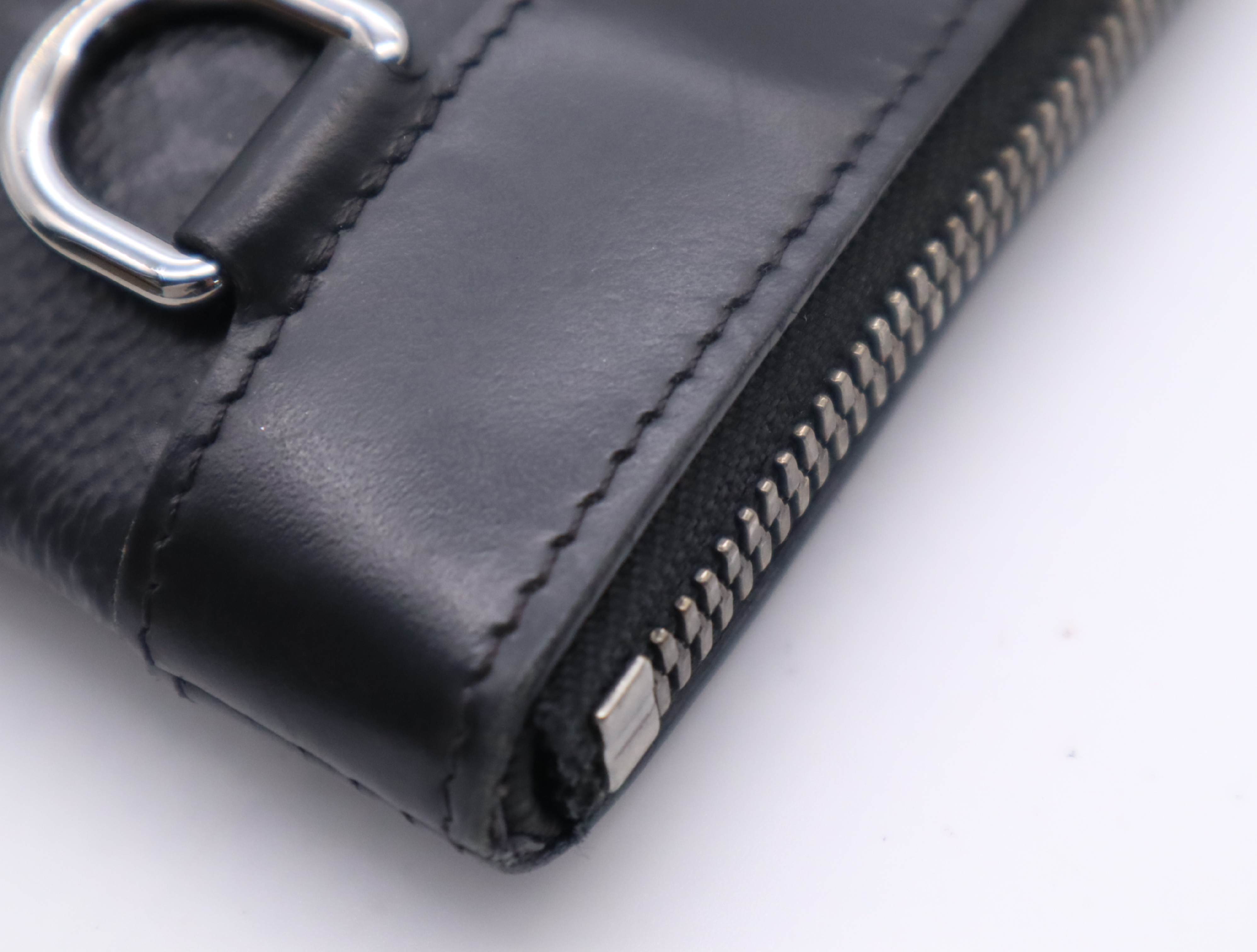 M44323 Monogram Eclipse Pochette Discovery PM Pouch — view 8