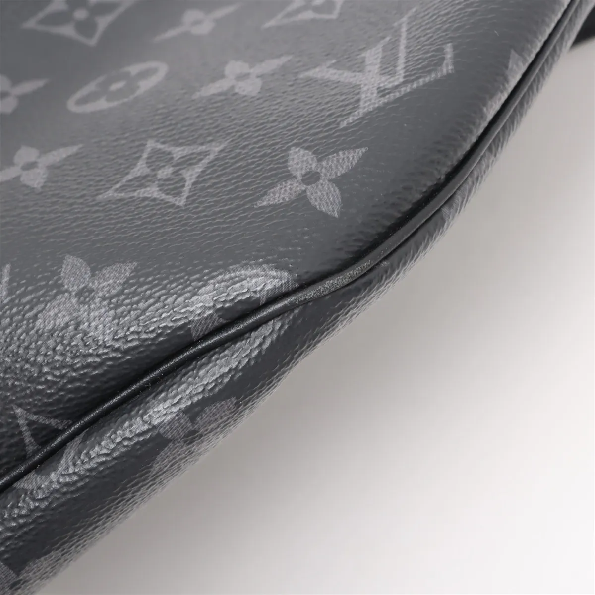 Monogram Eclipse Discovery Bum Bag M44336 CA1199 Black RFID Reactive — view 6