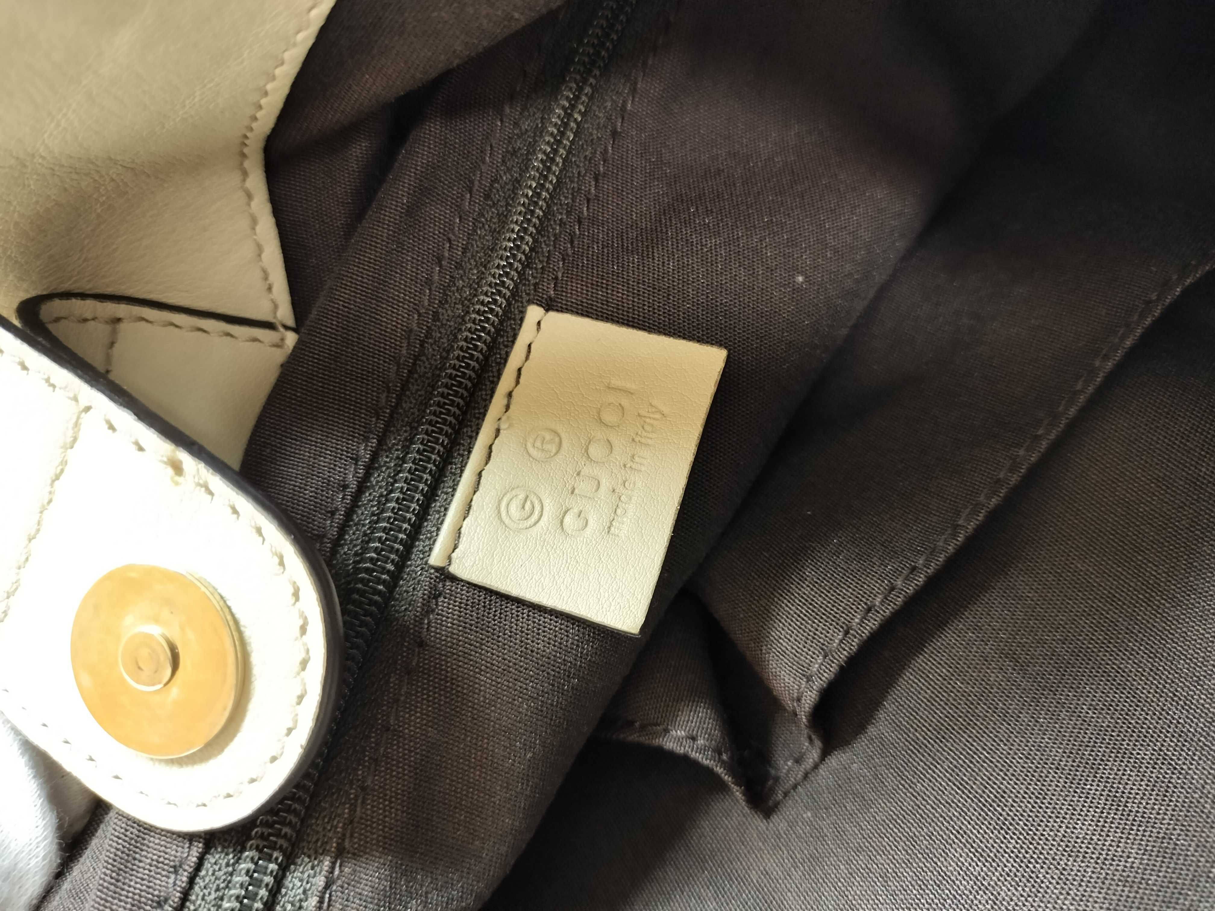 GG Canvas Shoulder Bag — view 12