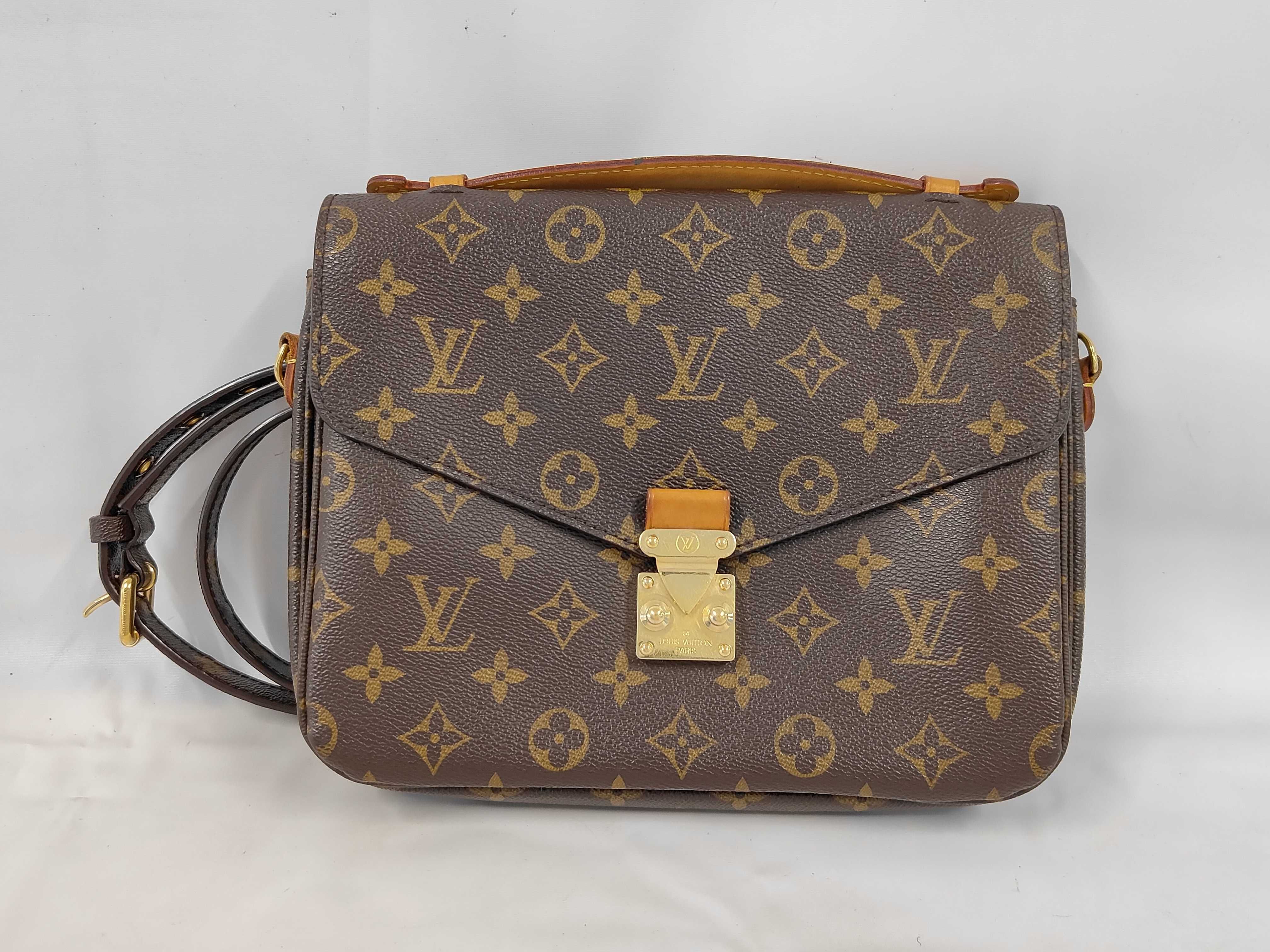 Pochette Métis Shoulder Bag