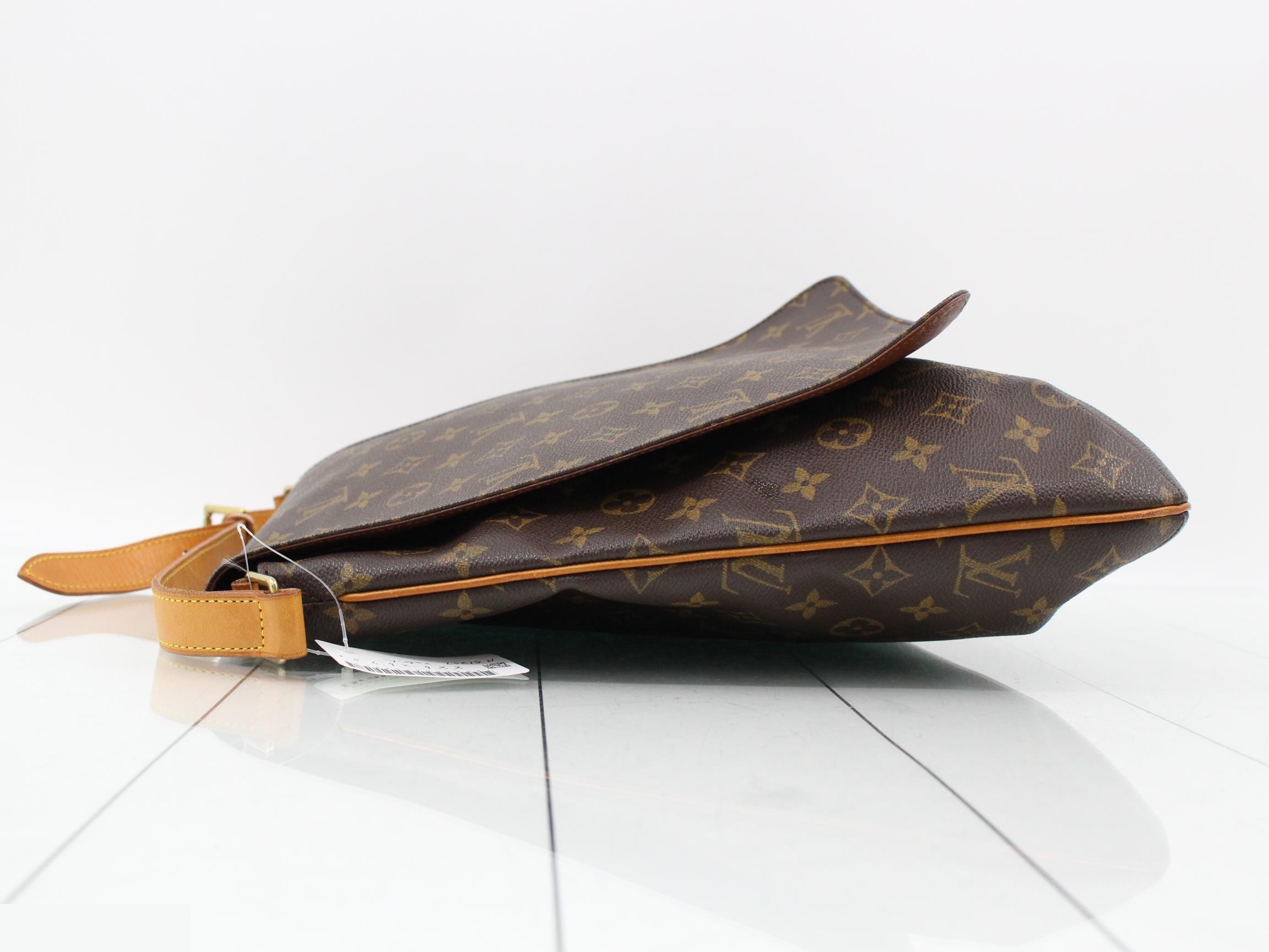 M52157 Musette — view 4