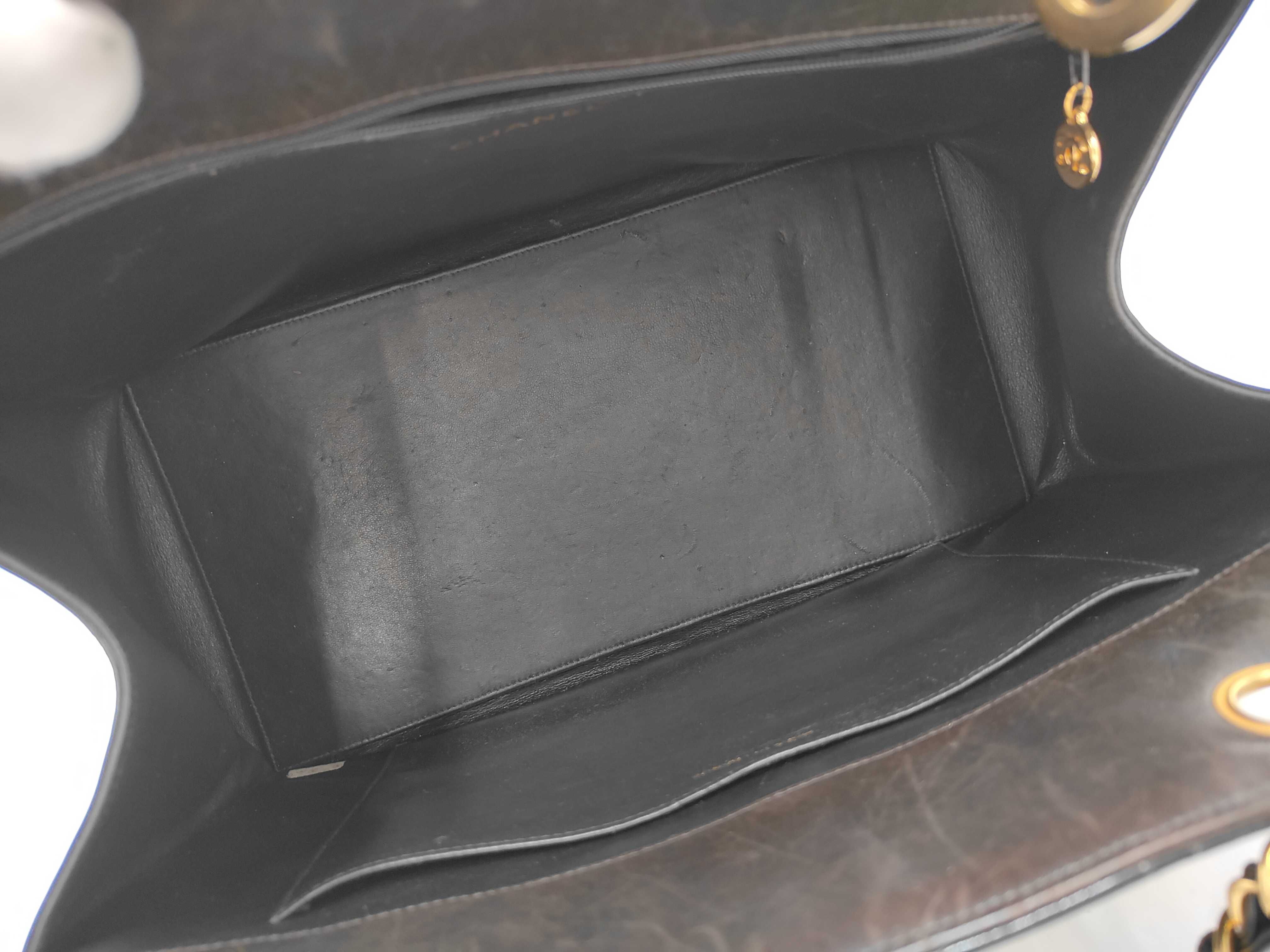 Matelassé Enamel Chain Tote Bag — view 8