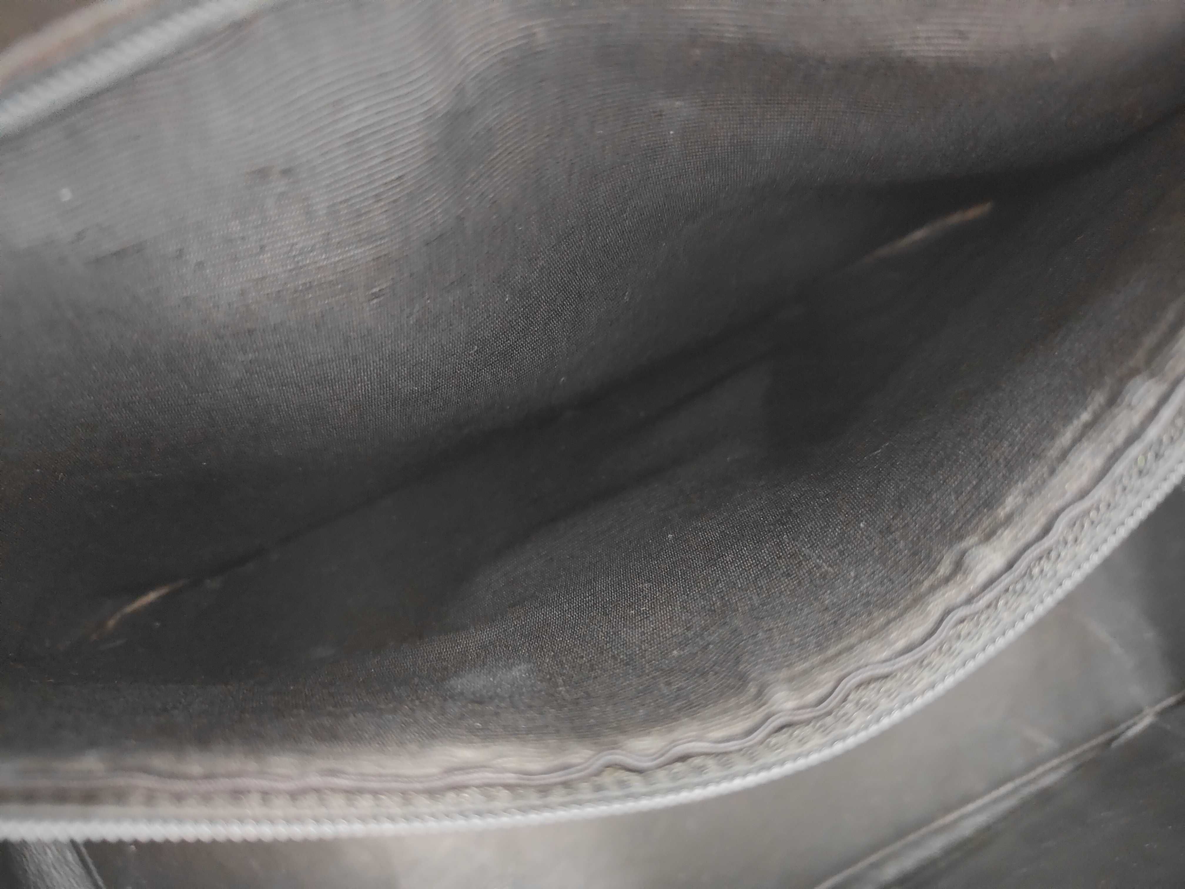 Matelassé Enamel Chain Tote Bag — view 9