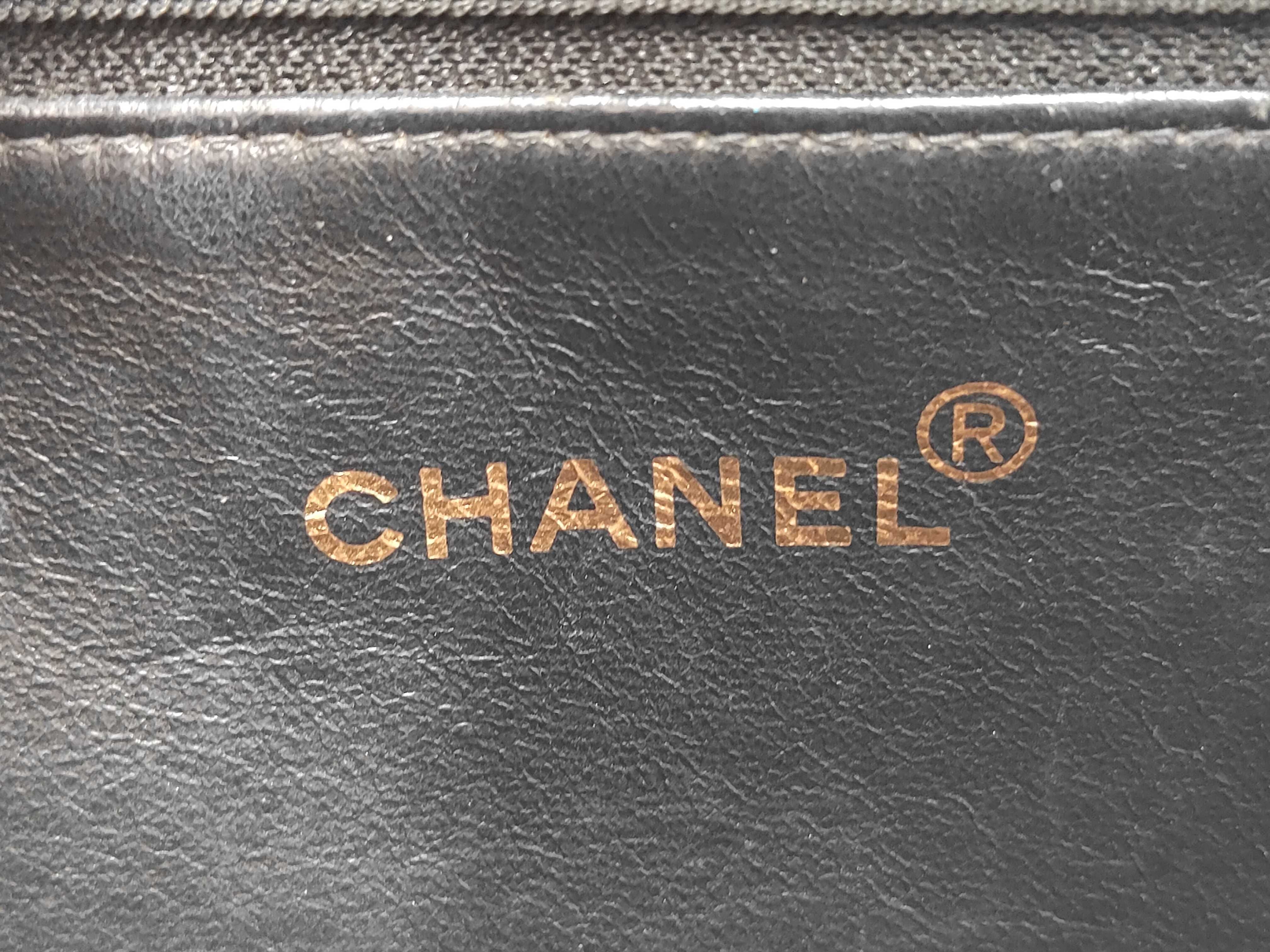 Matelassé Enamel Chain Tote Bag — view 10