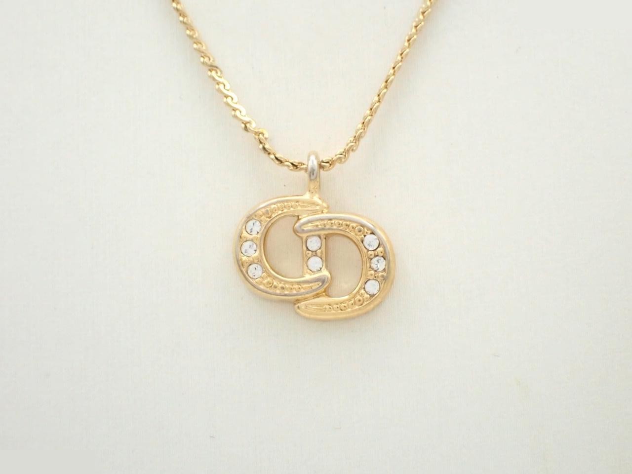 Other lines: Precious metals, necklaces, pendants
