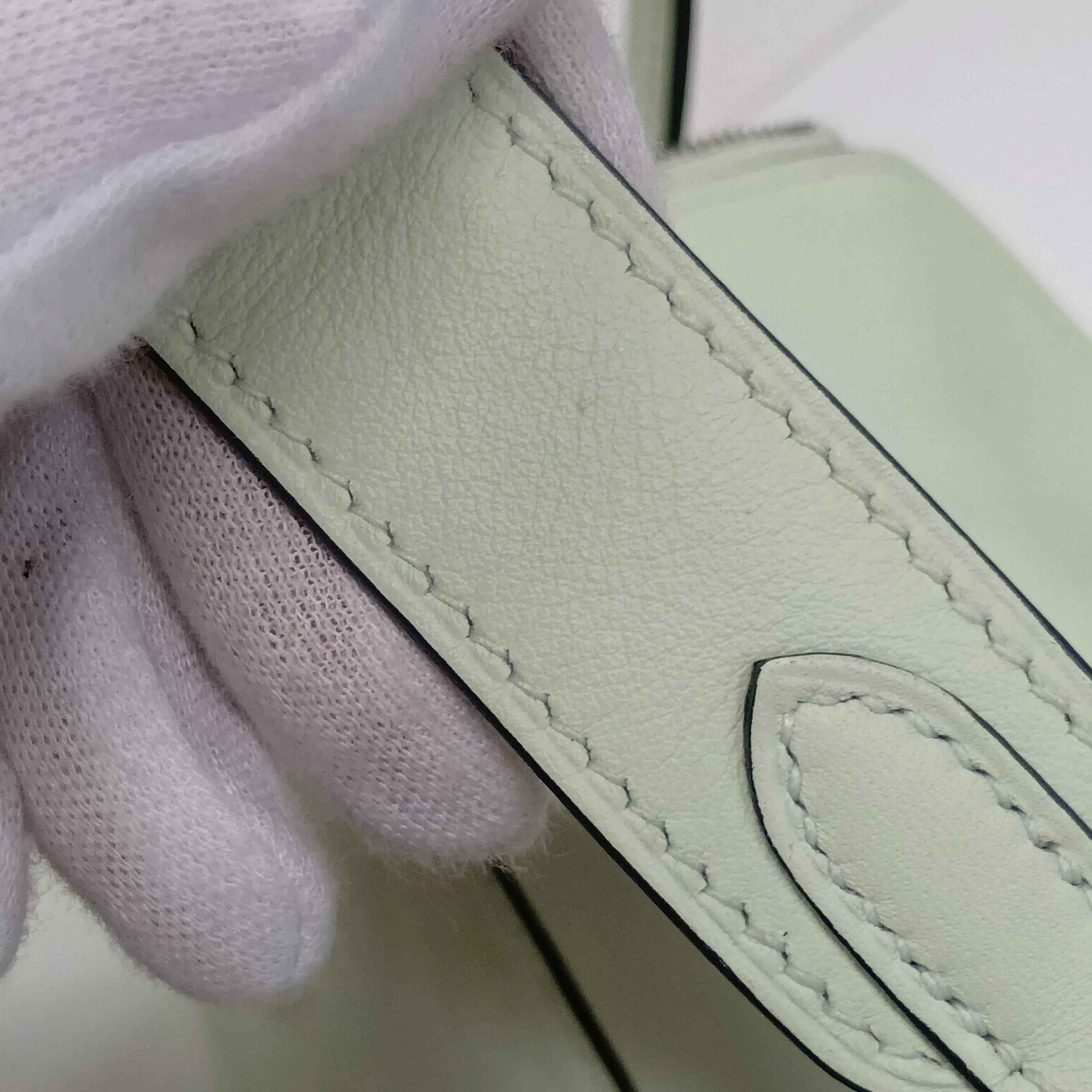 [Individually packaged] Hermes Lindy Mini 20, Veau Swift, Vert Fizz, Silver Hardware, B: 2023 — view 12