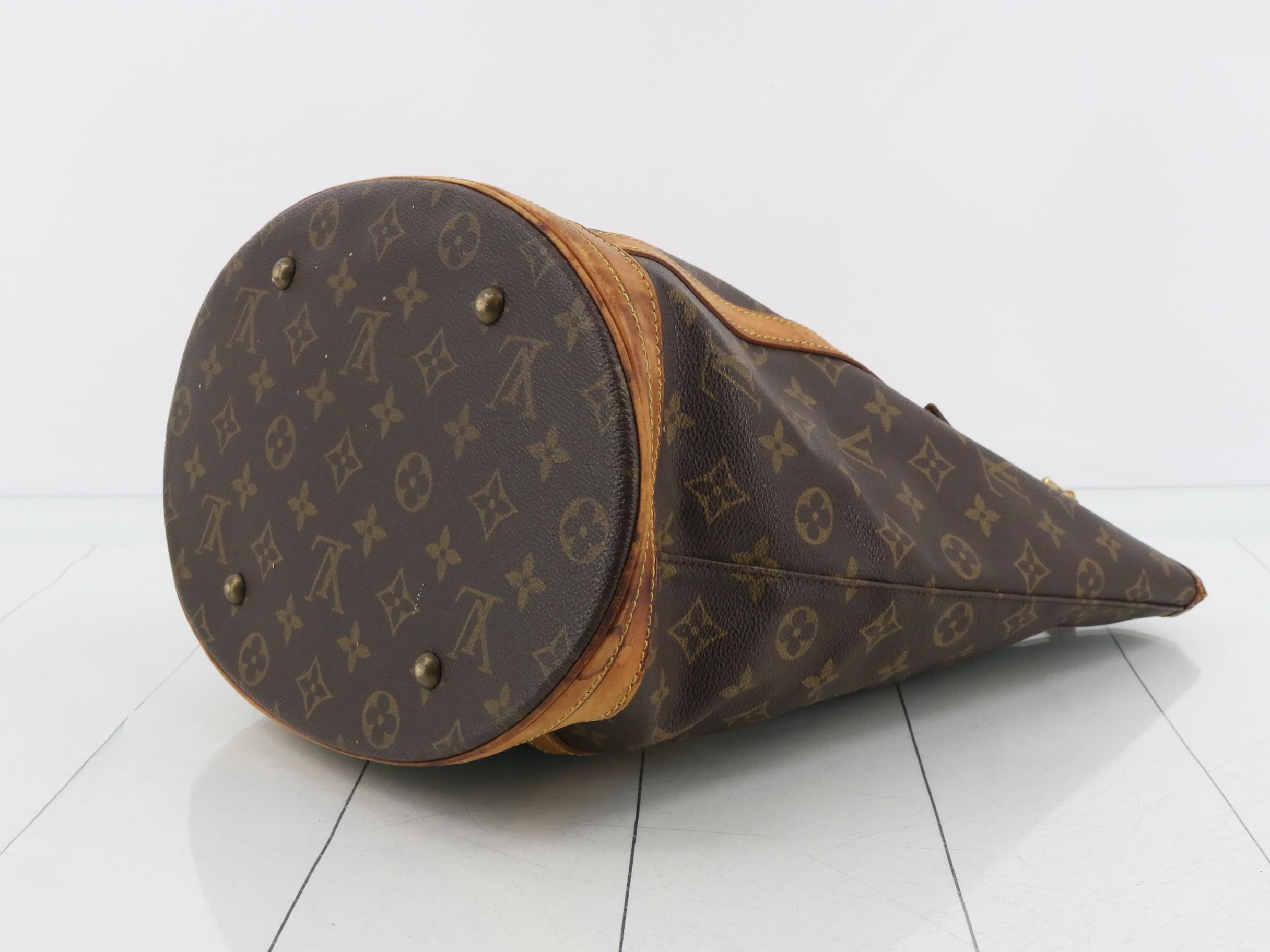 Bucket GM Pouch — view 6