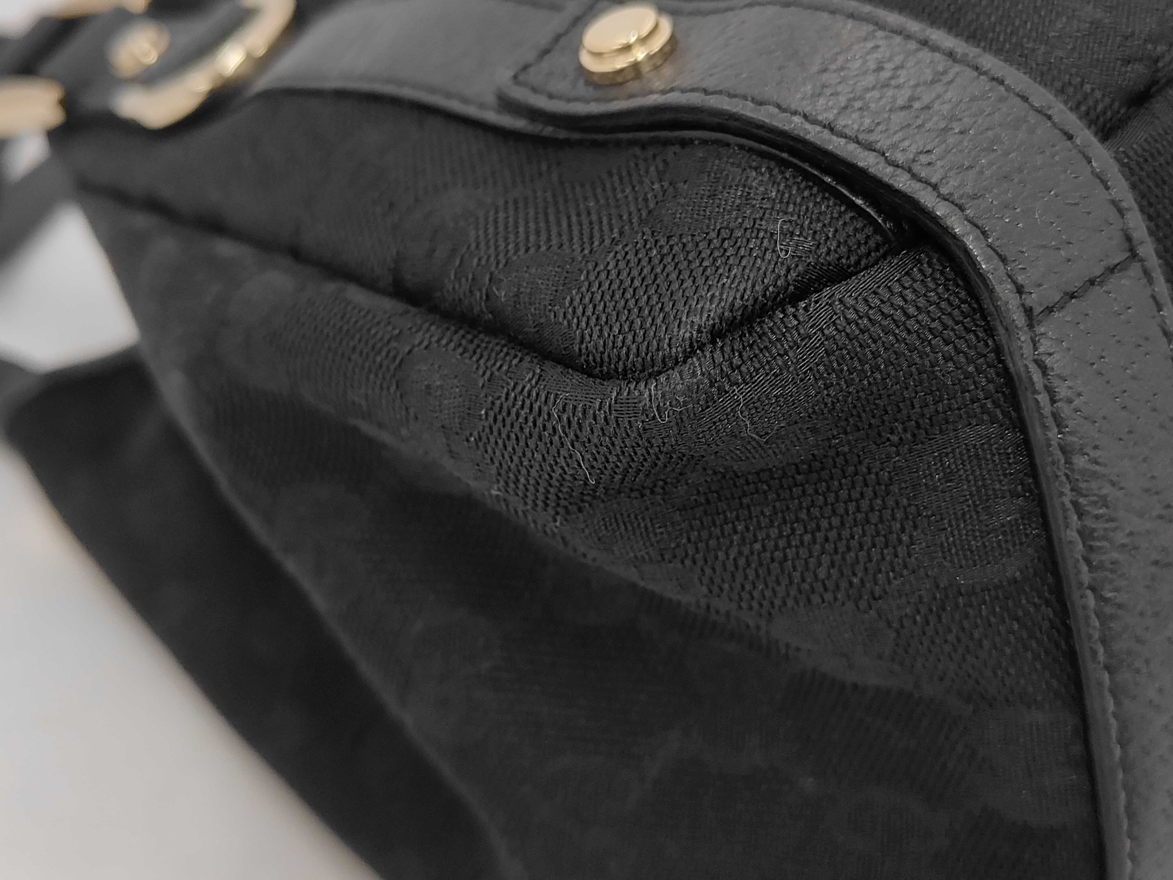 GG Canvas Shoulder Bag 130736 — view 3