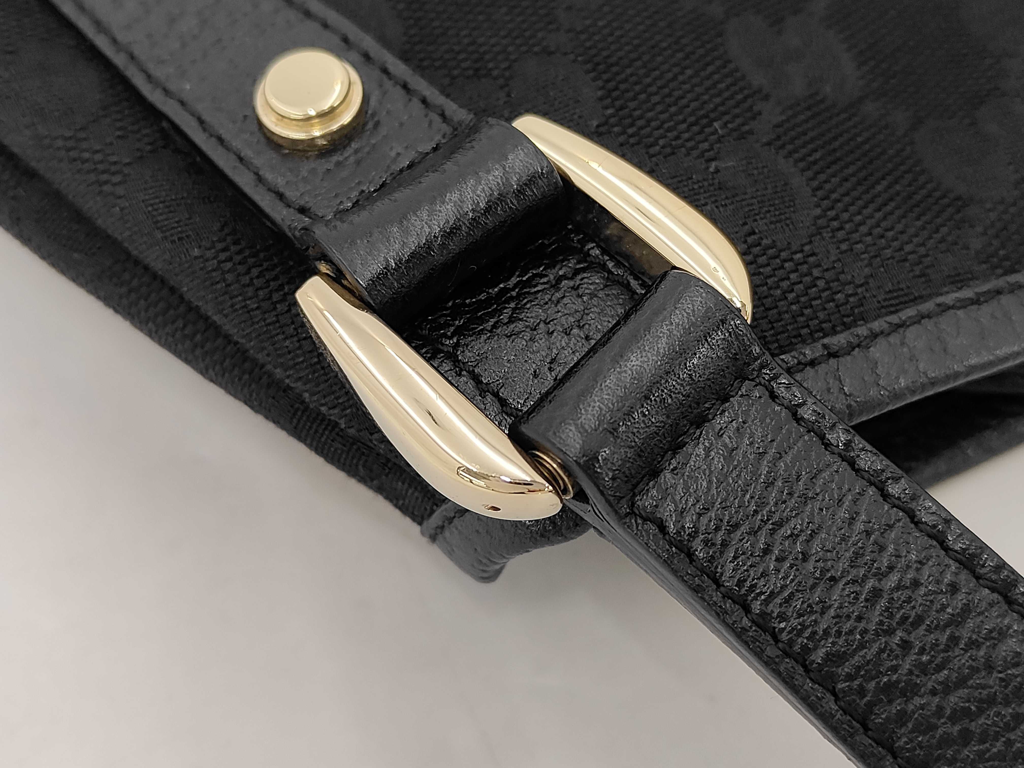 GG Canvas Shoulder Bag 130736 — view 7