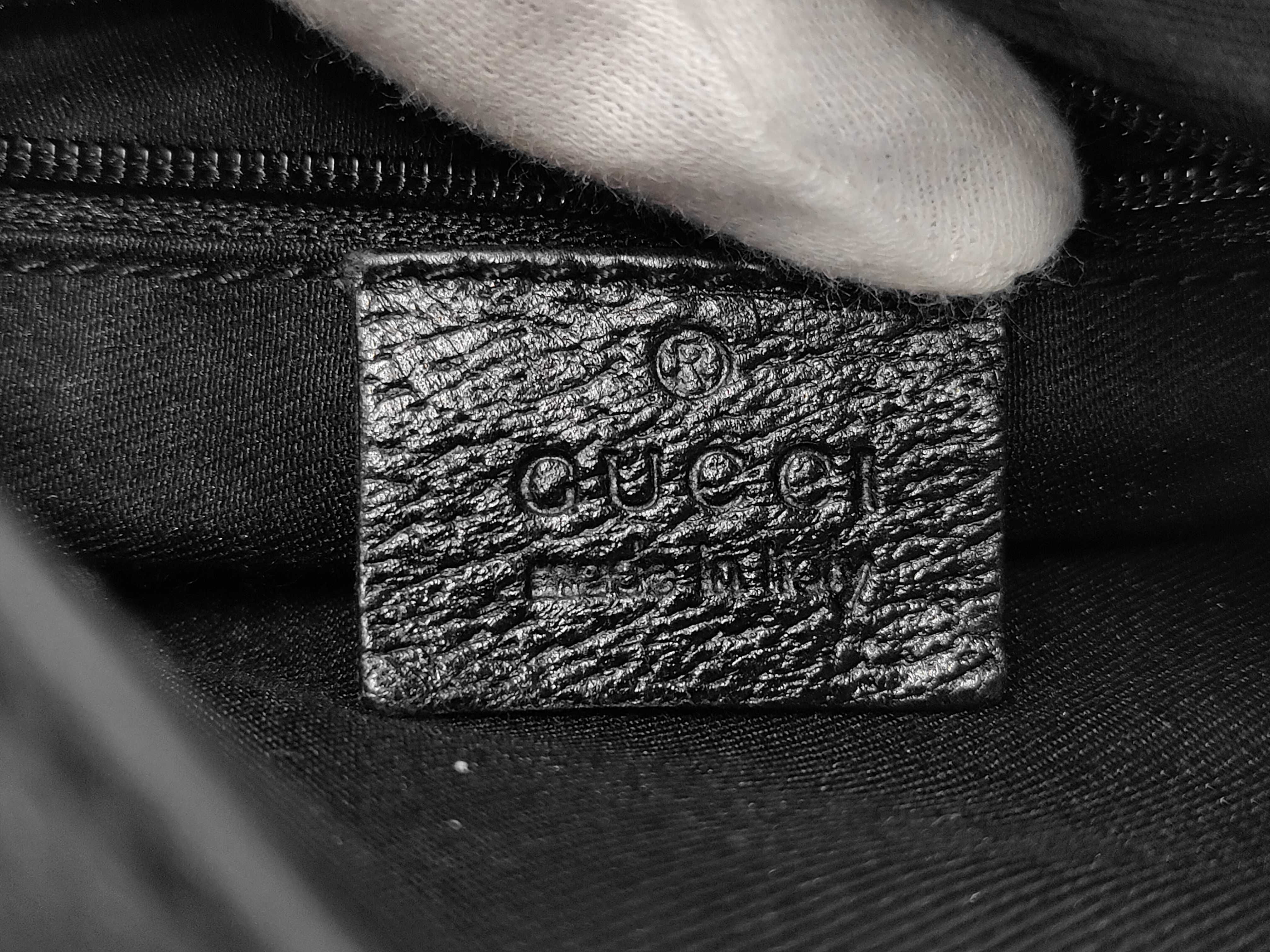 GG Canvas Shoulder Bag 130736 — view 9