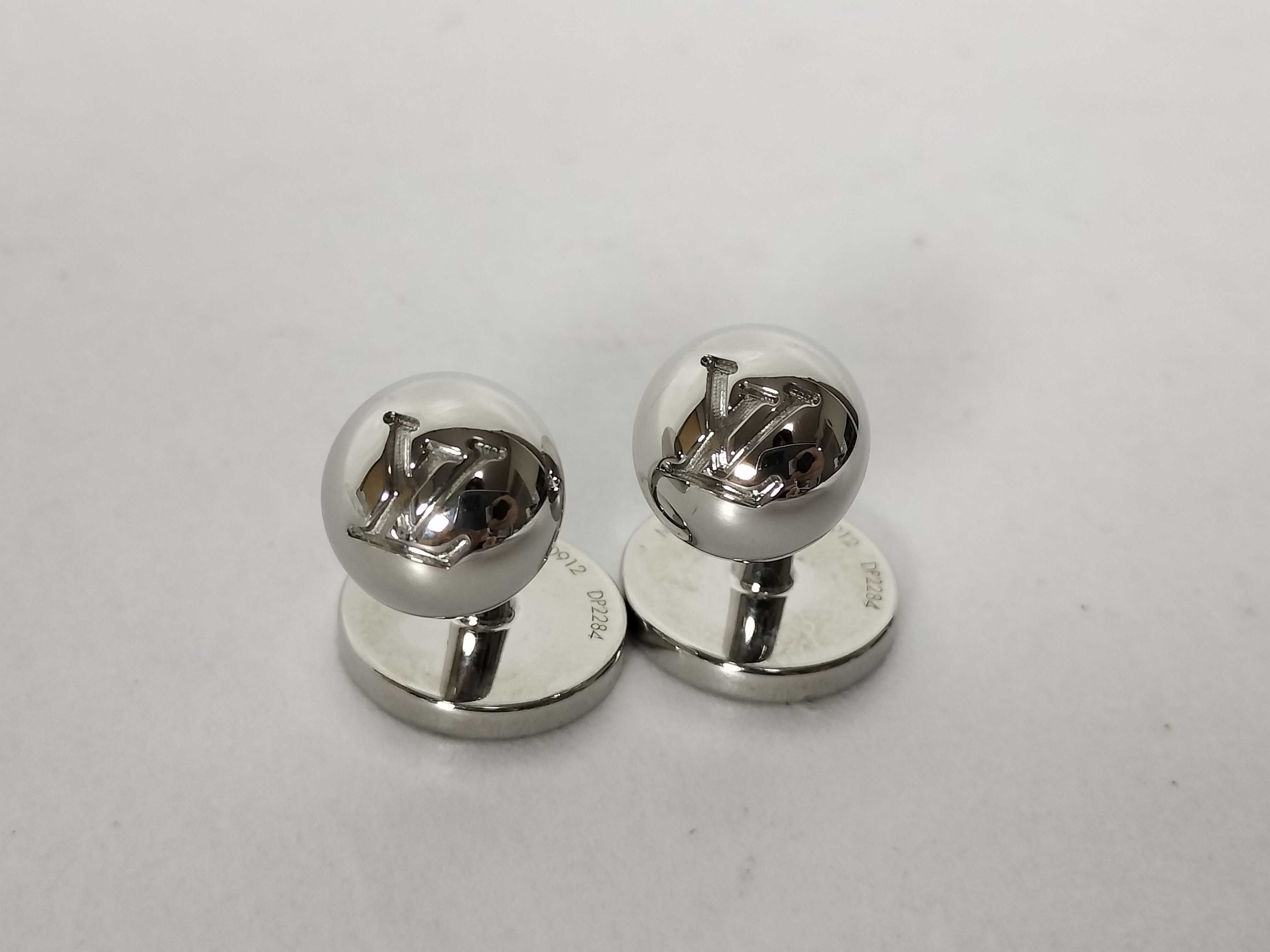 LV Award / M00912 / DP2284 Tie Clip & Cufflinks — view 3