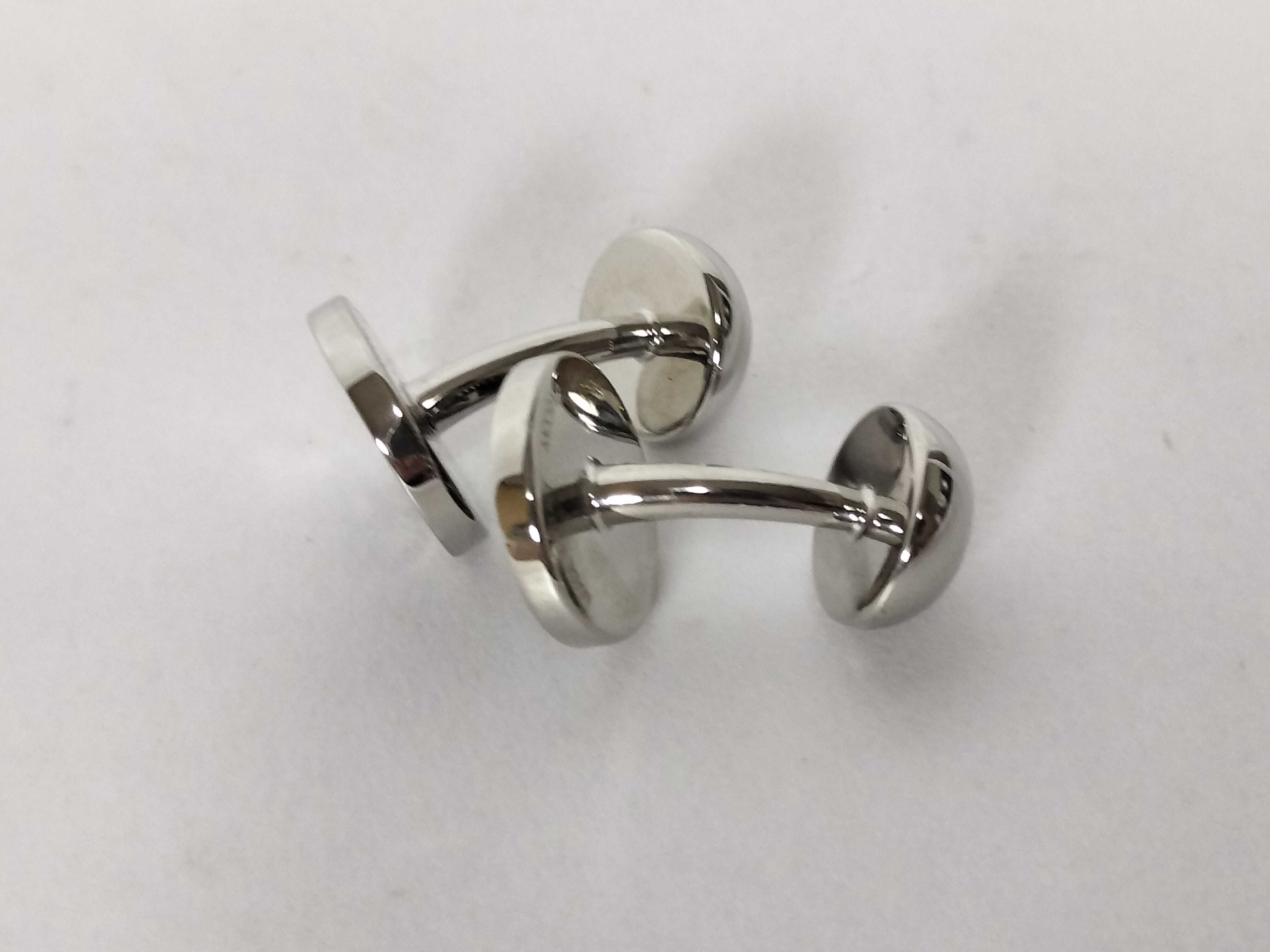 LV Award / M00912 / DP2284 Tie Clip & Cufflinks — view 8
